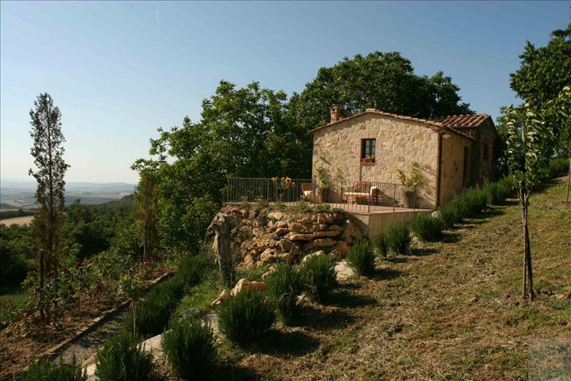 Rustico con giardino a Sarteano