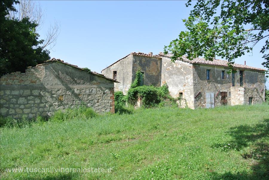 Rustico con giardino a Sarteano