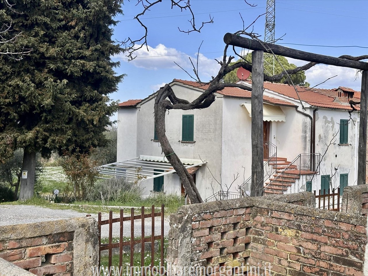 Rustico con giardino a Sarteano