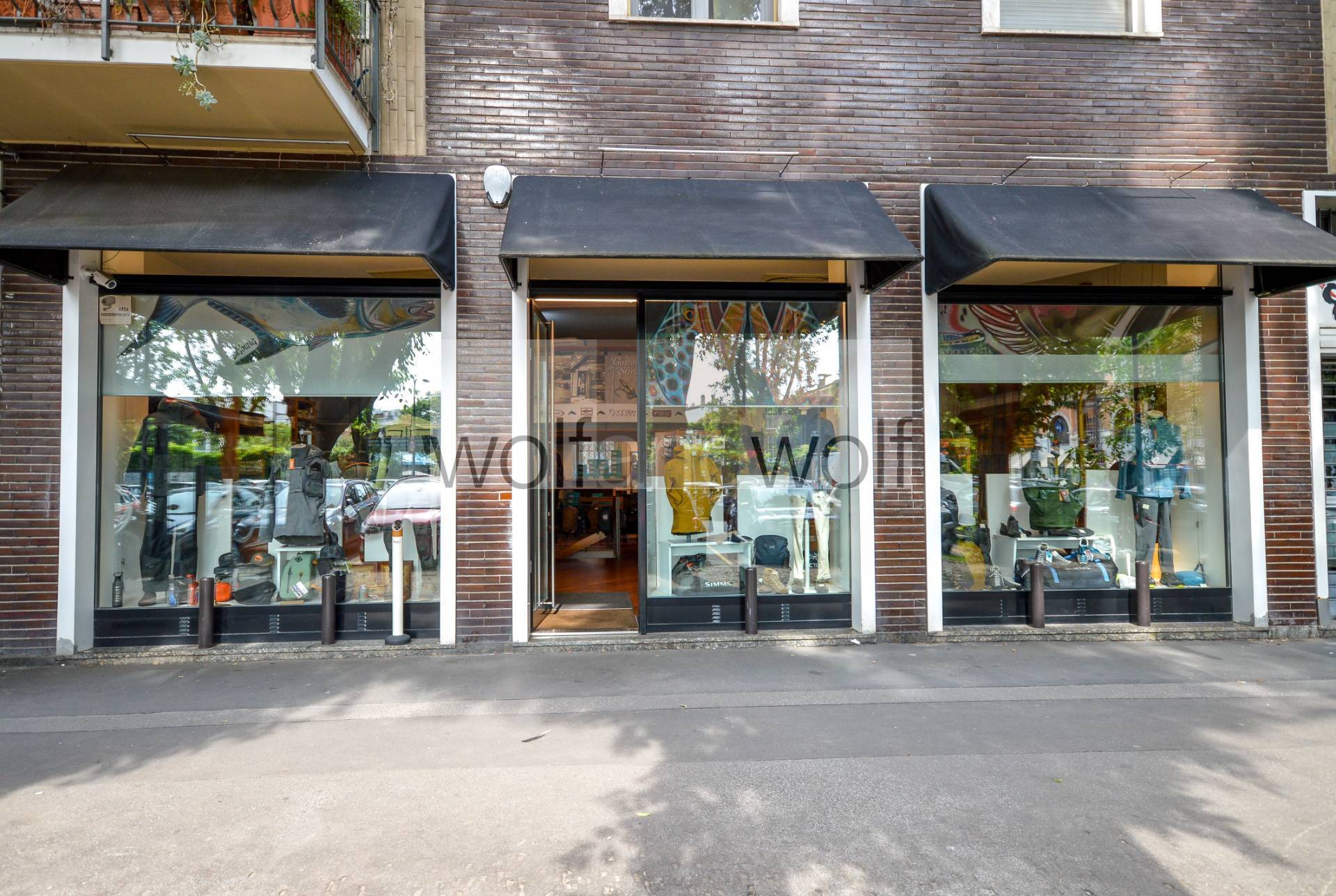 Negozio in vendita a Milano, Solari