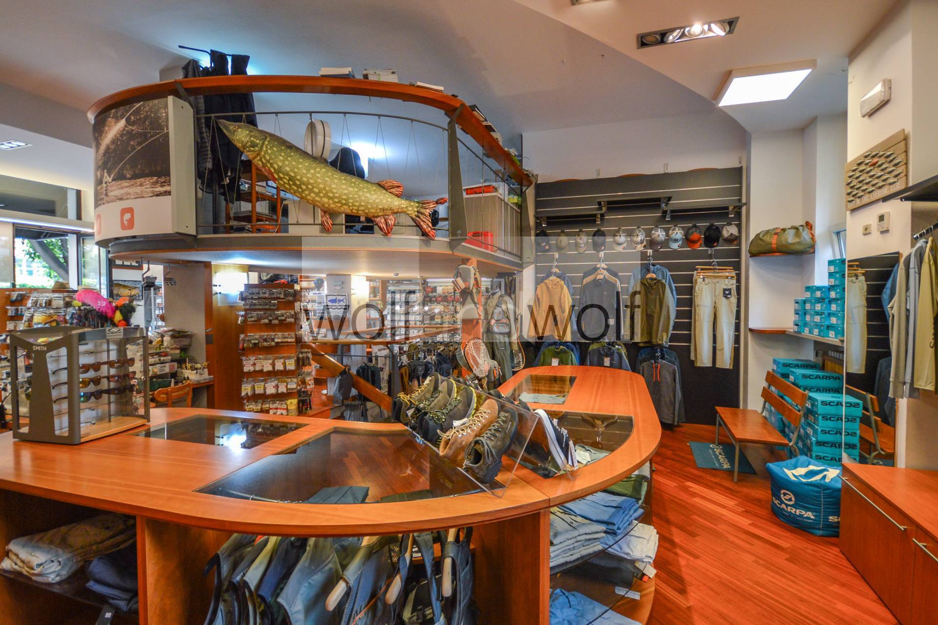 Negozio in vendita a Milano, Solari