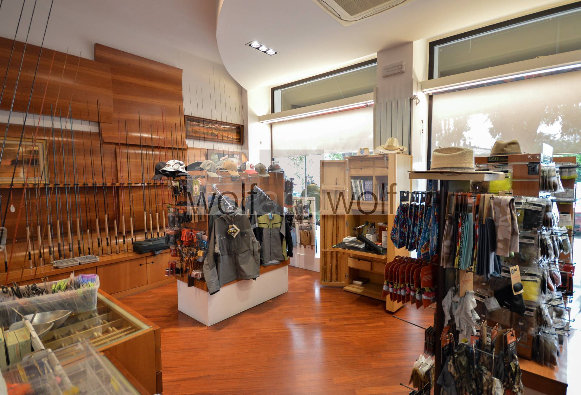 Negozio in vendita a Milano, Solari