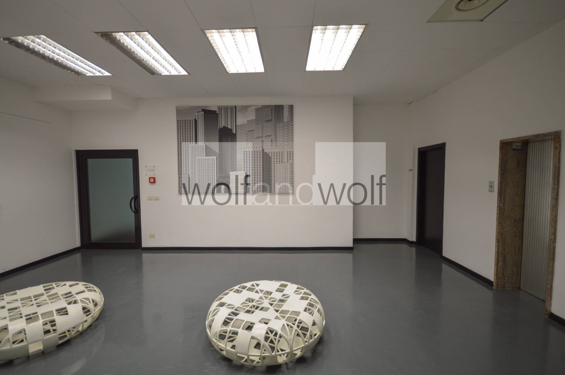 Showroom in affitto a Milano, Tortona