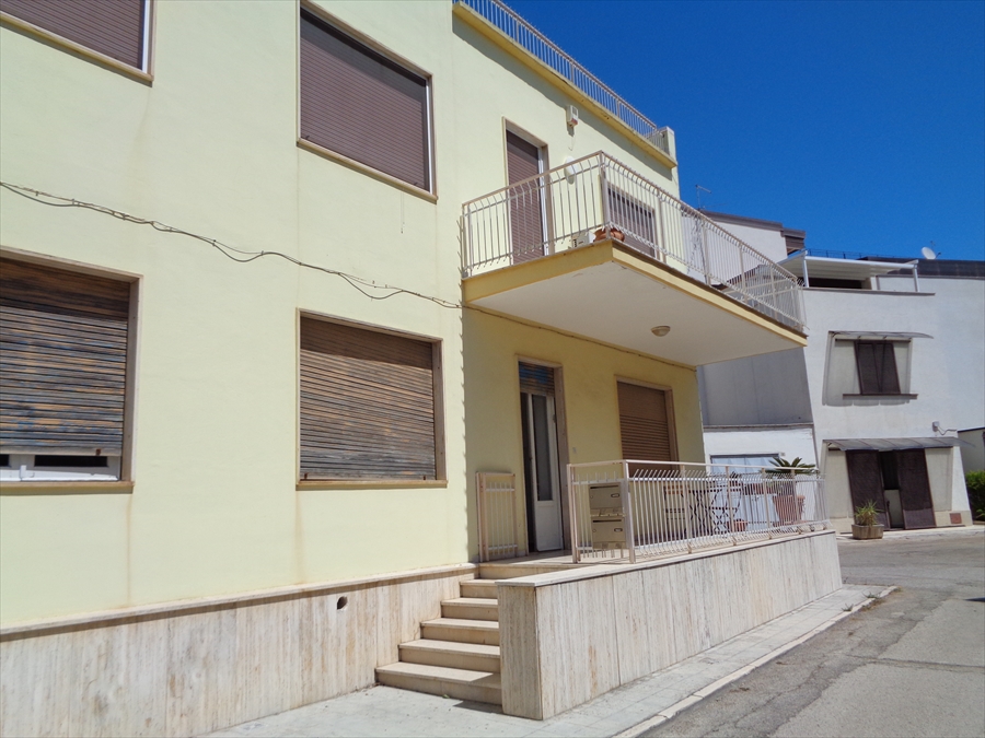 Appartamento con box in piazza diaz, Palo del Colle
