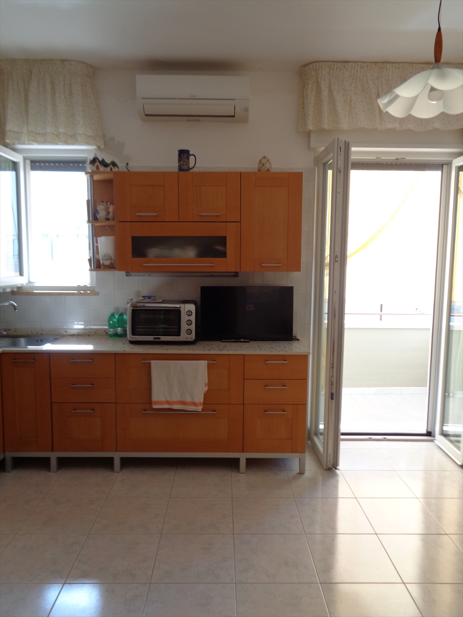 Casa indipendente con giardino in viale italia, Palo del Colle