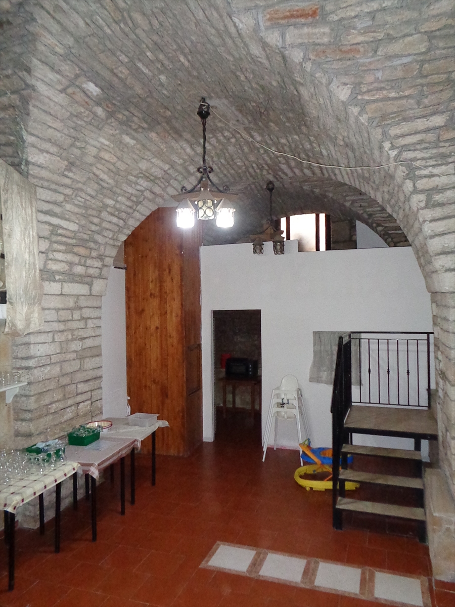 Locale commerciale in vendita in via aldo moro, Palo del Colle