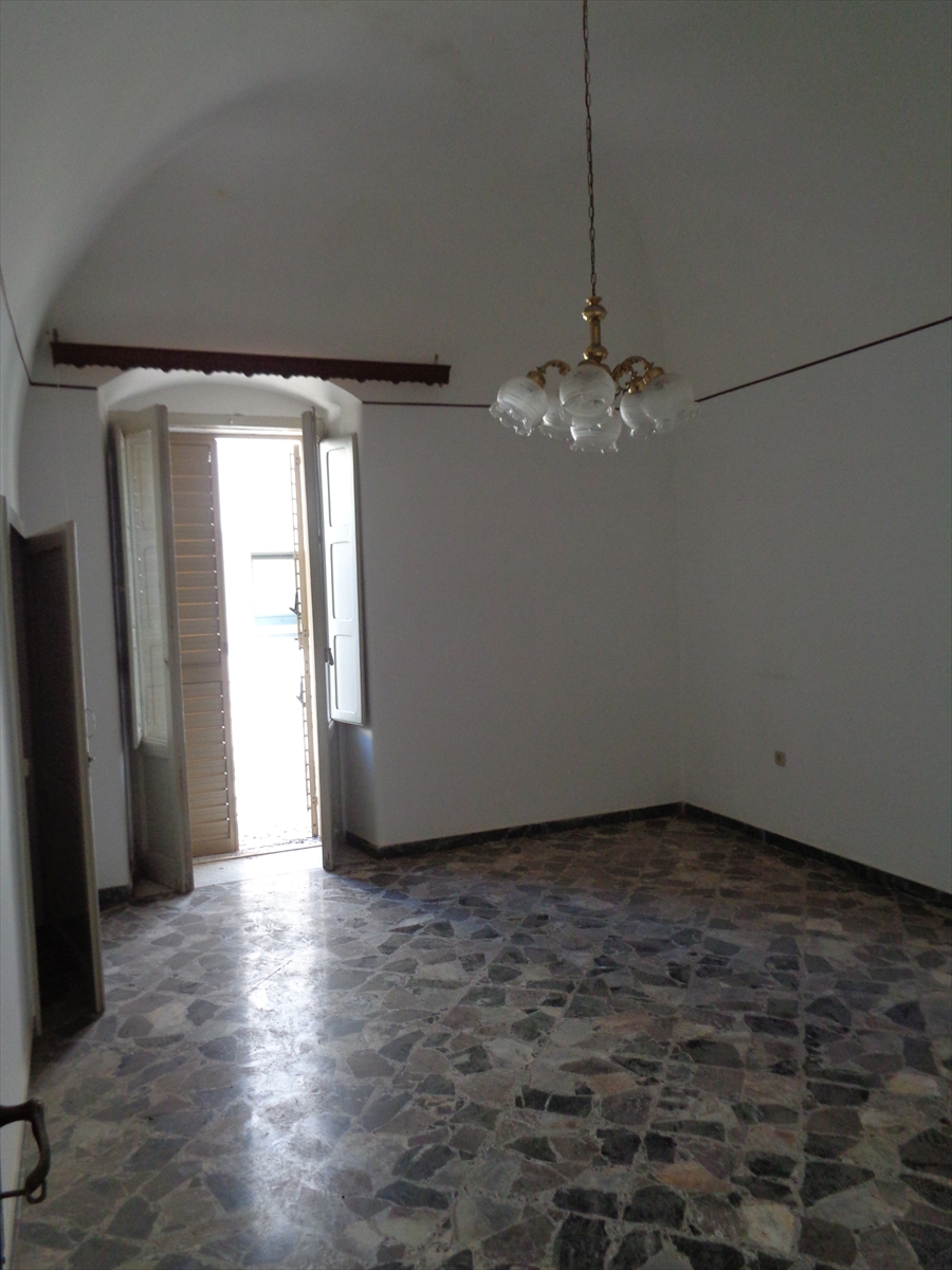 Casa indipendente da ristrutturare, Palo del Colle san vito