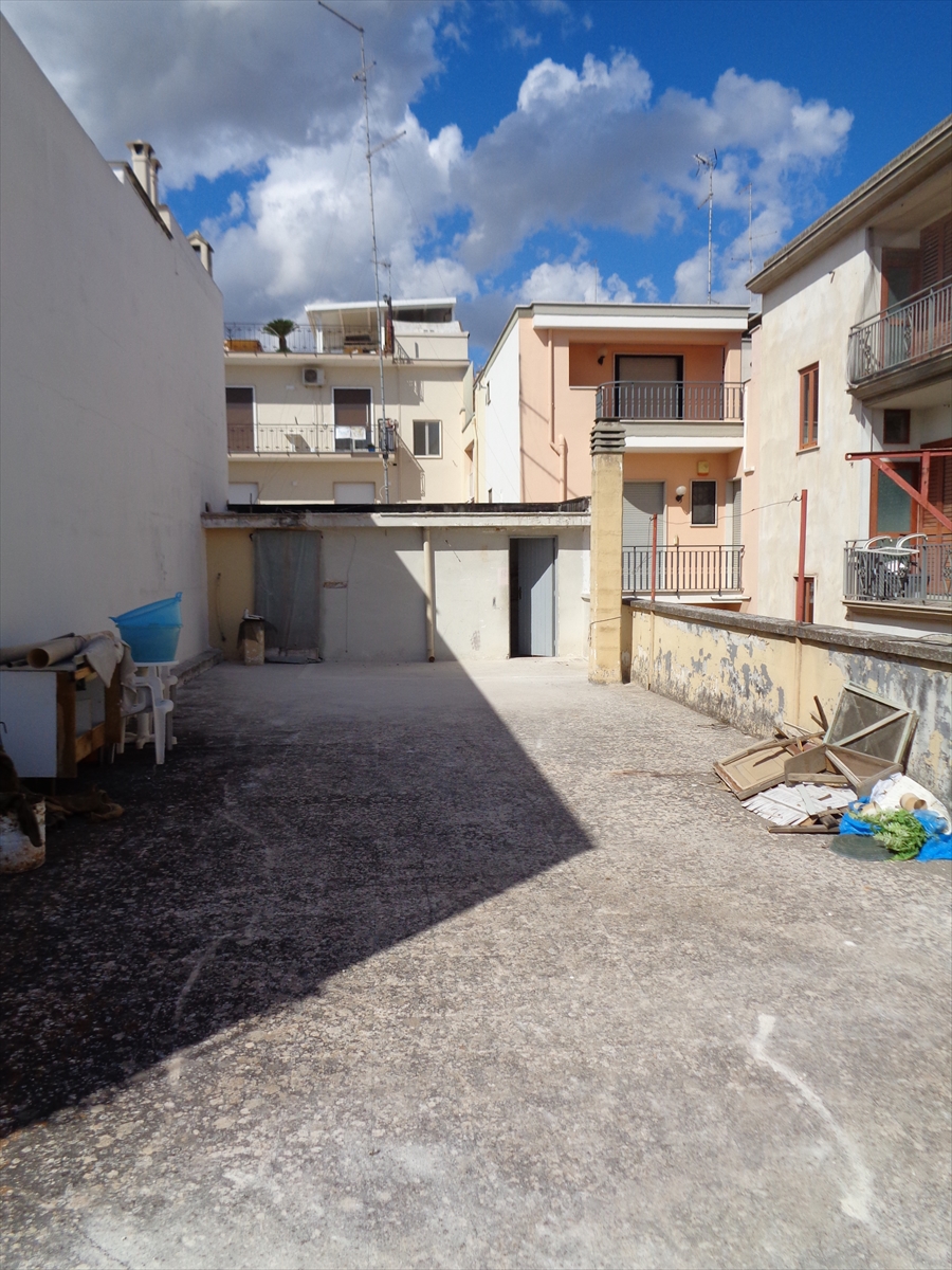 Casa indipendente da ristrutturare in via abate fornari, Palo del Colle