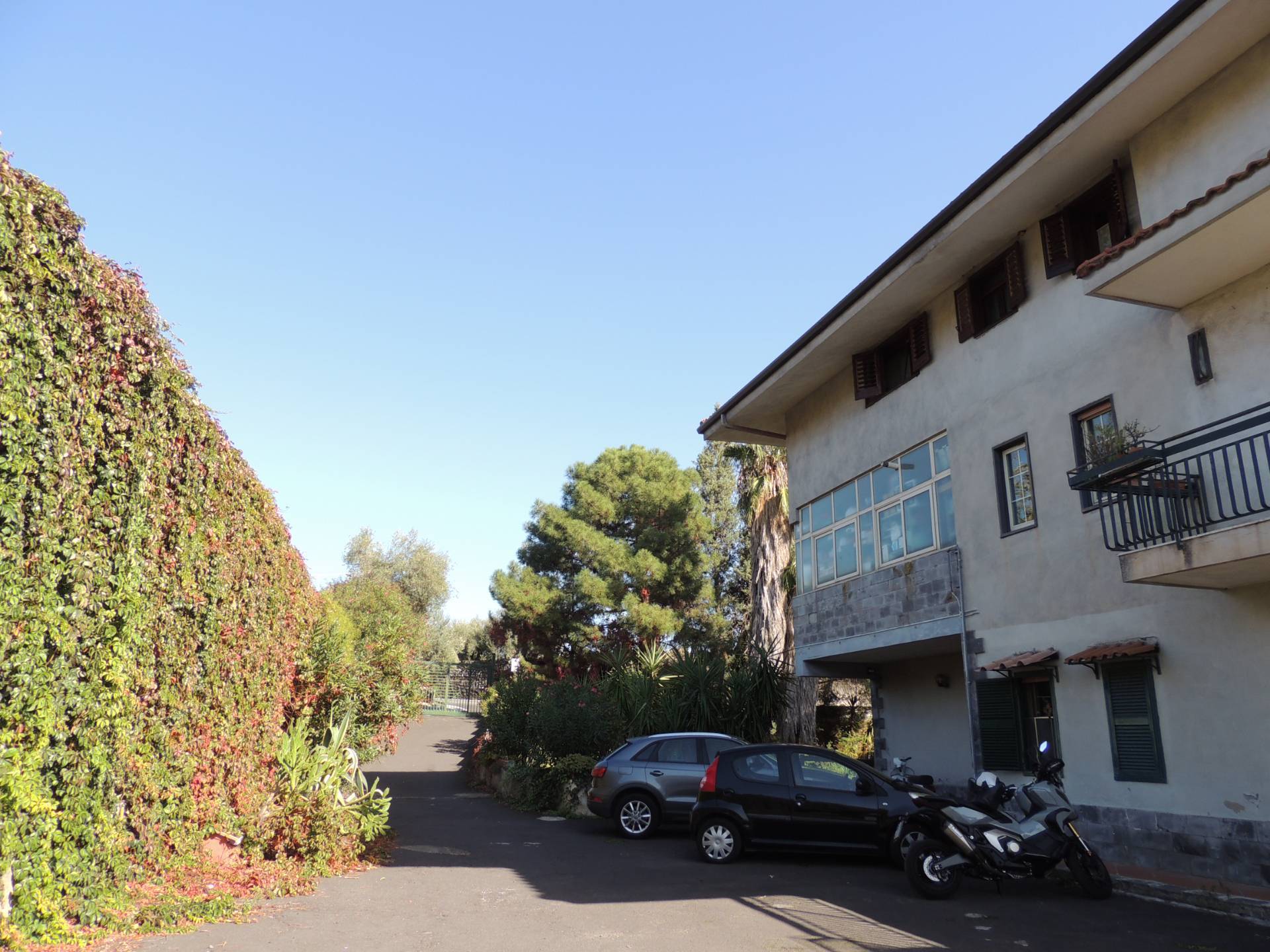 Villa in vendita a Tremestieri Etneo, Zona centro