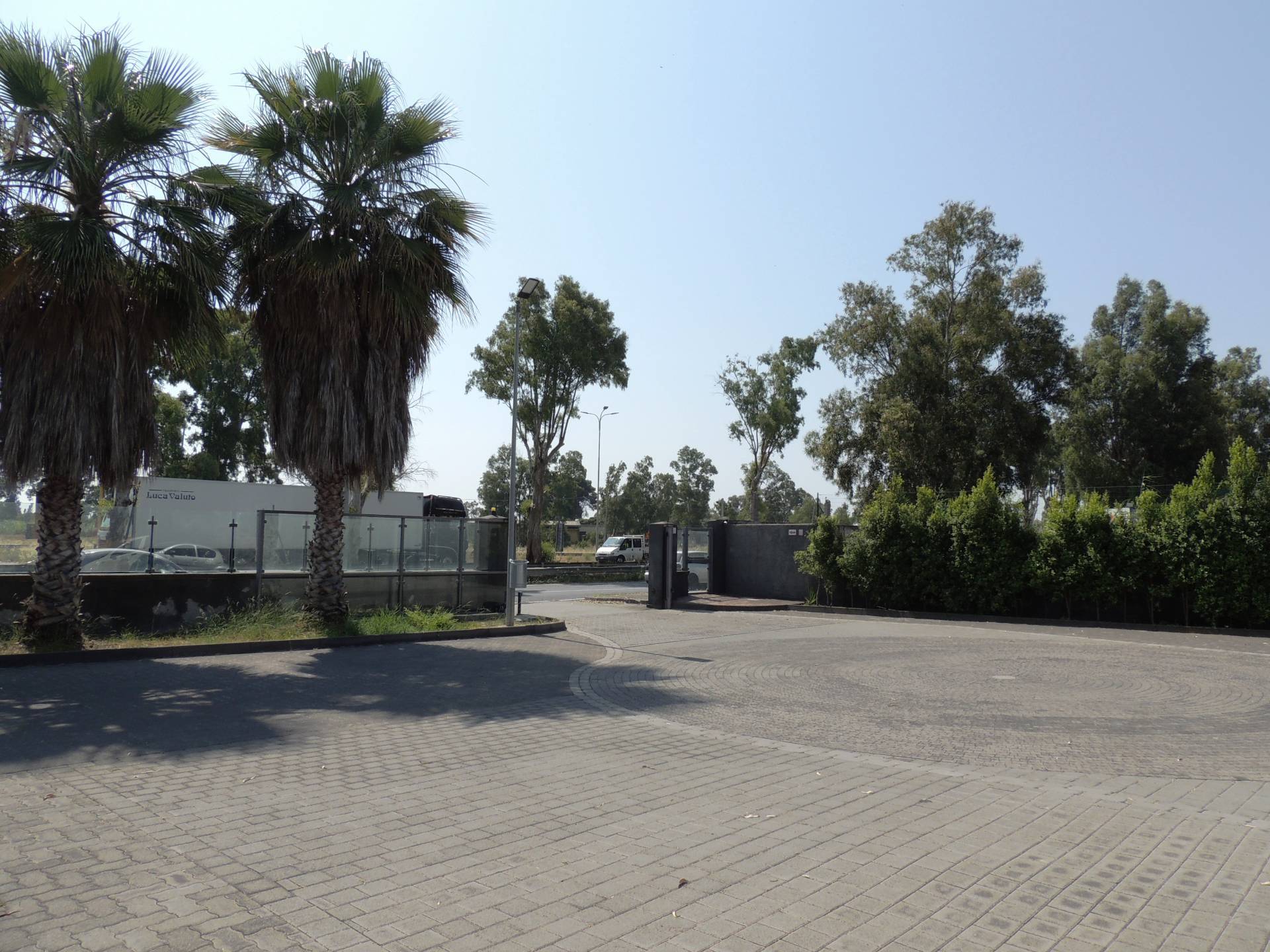 Capannone in vendita a Catania