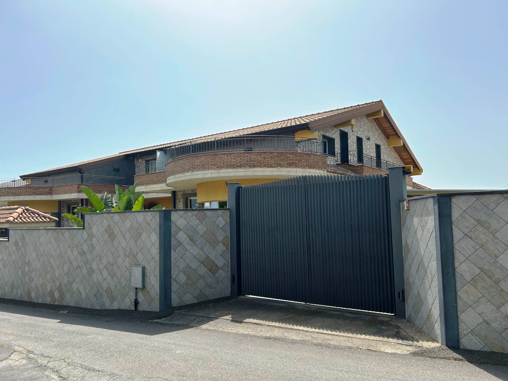 Villa in vendita a Gravina di Catania, Valle Allegra