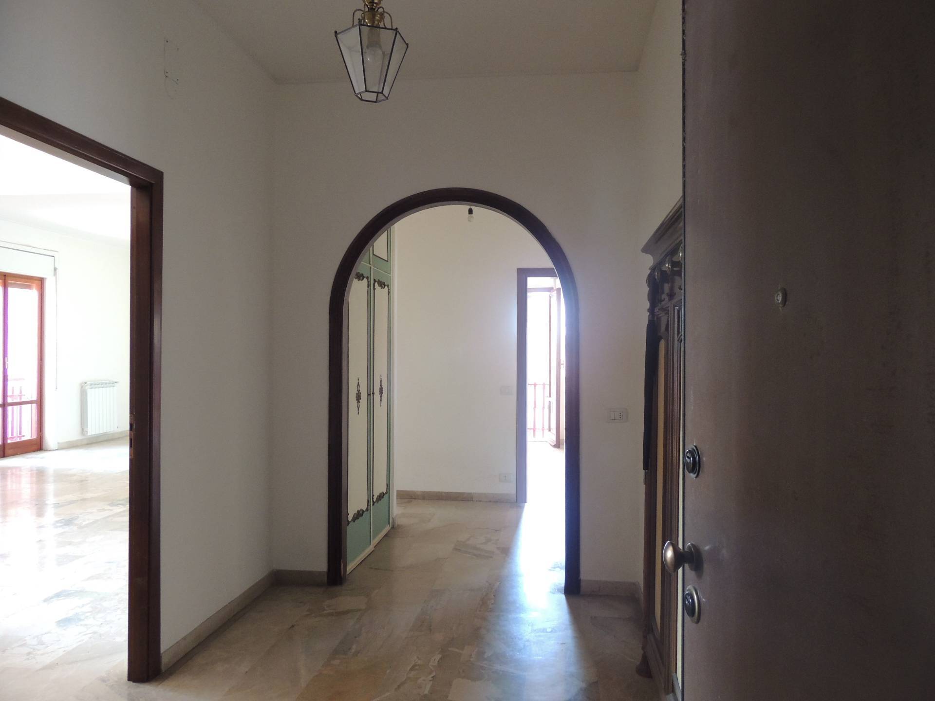 Quadrilocale in vendita a Tremestieri Etneo