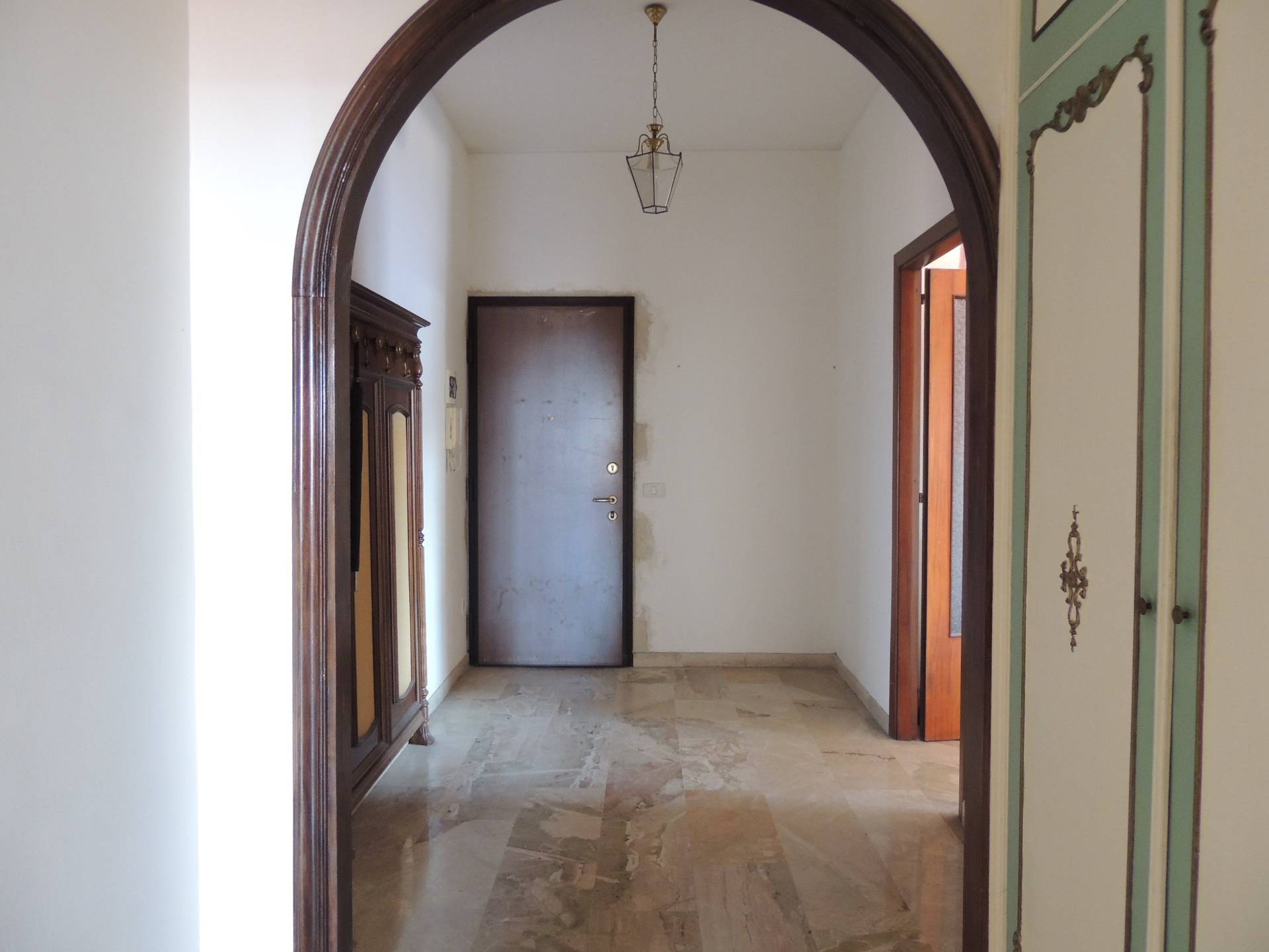 Quadrilocale in vendita a Tremestieri Etneo