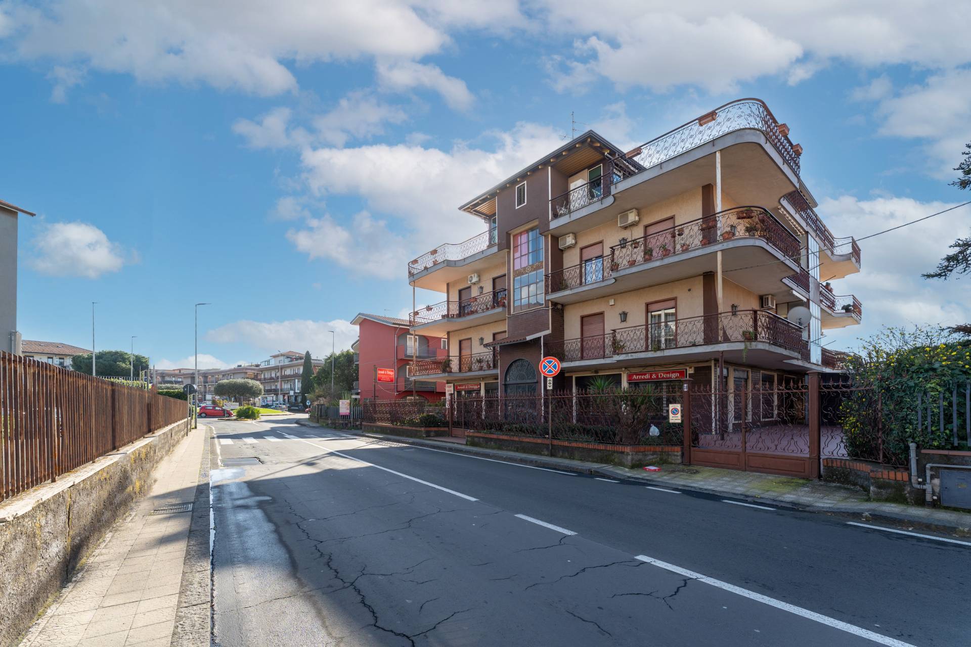 Appartamento in vendita a Mascalucia, zona Centro (C.so san Vito...)