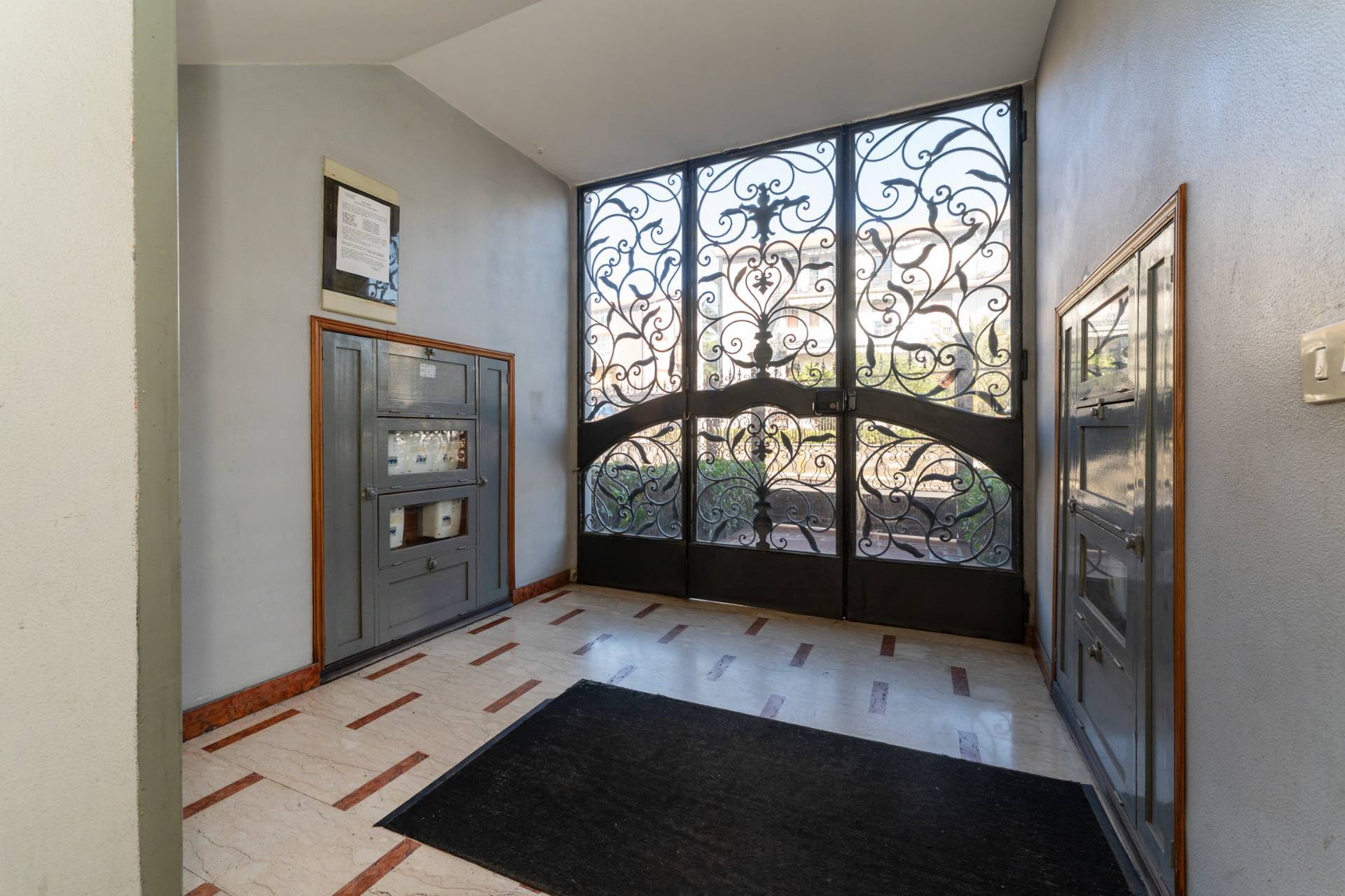 Appartamento in vendita a Mascalucia, zona Centro (C.so san Vito...)