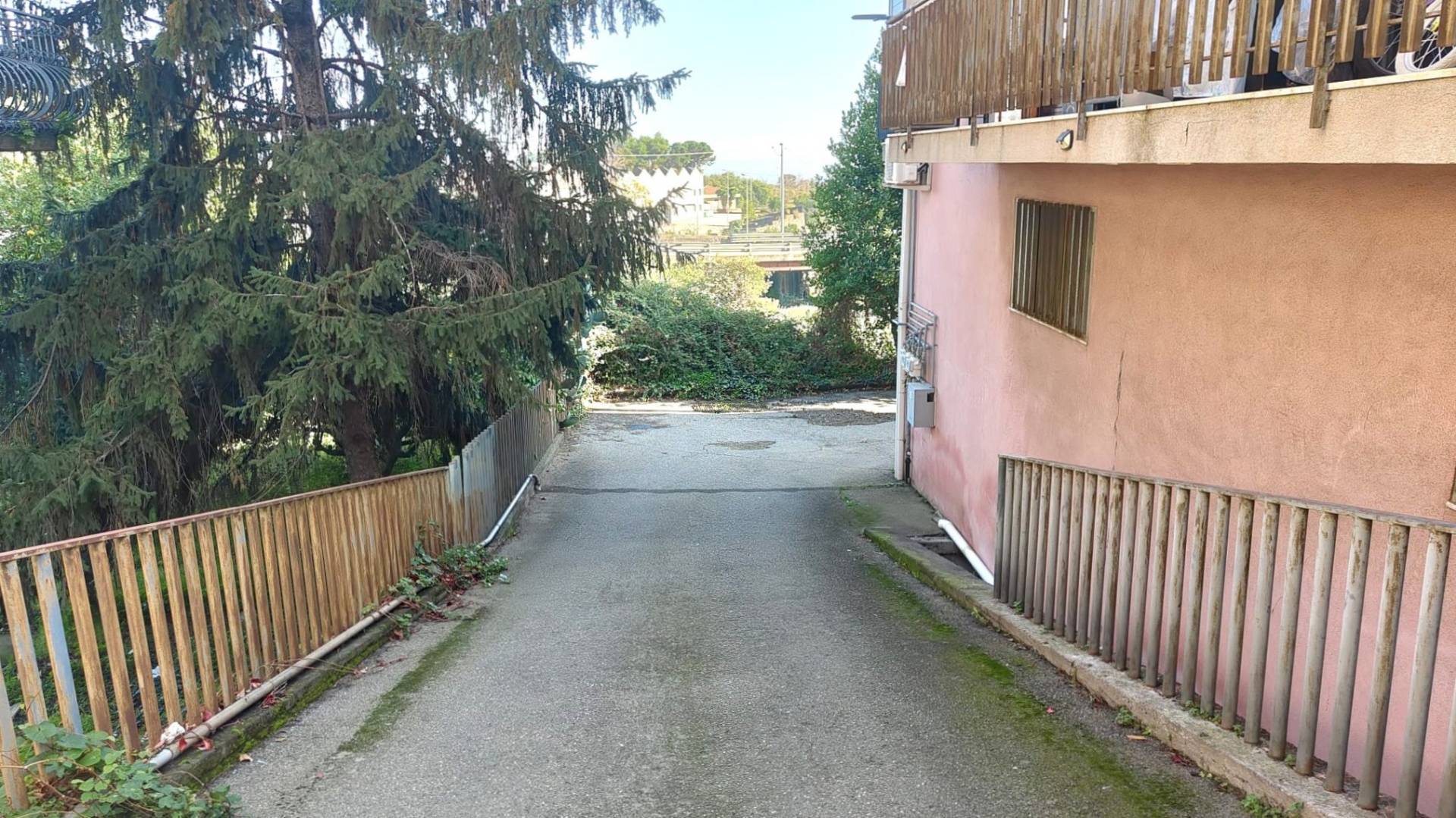 Quadrilocale in vendita a Zafferana Etnea