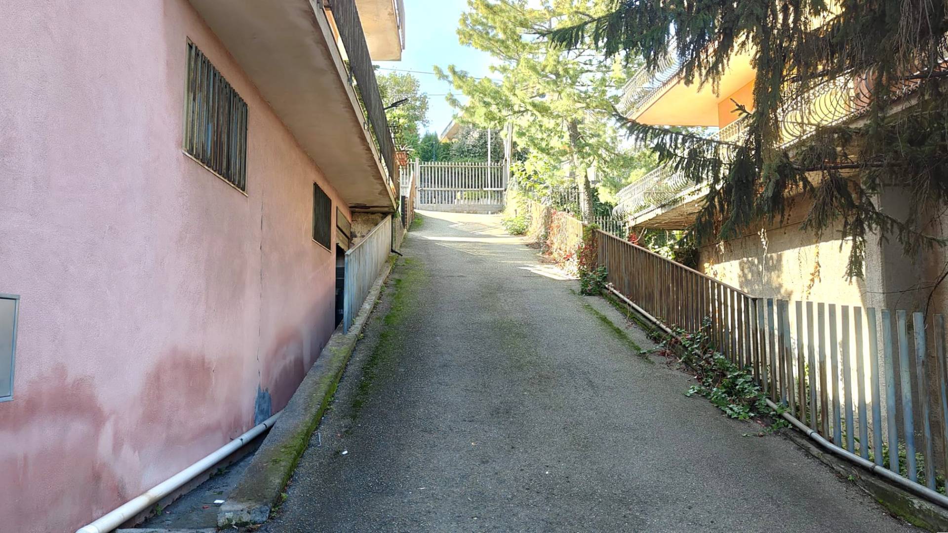 Quadrilocale in vendita a Zafferana Etnea