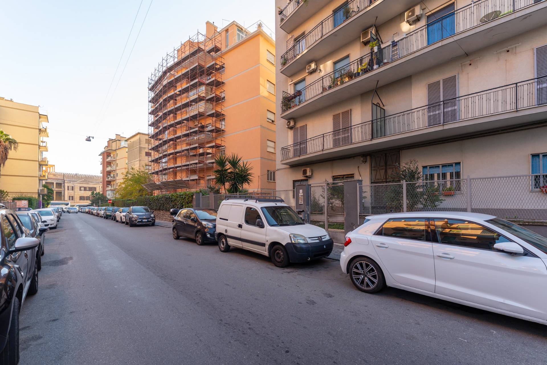 Appartamento in vendita a Catania, Zona Ambasciatori - Via E. D'Angi