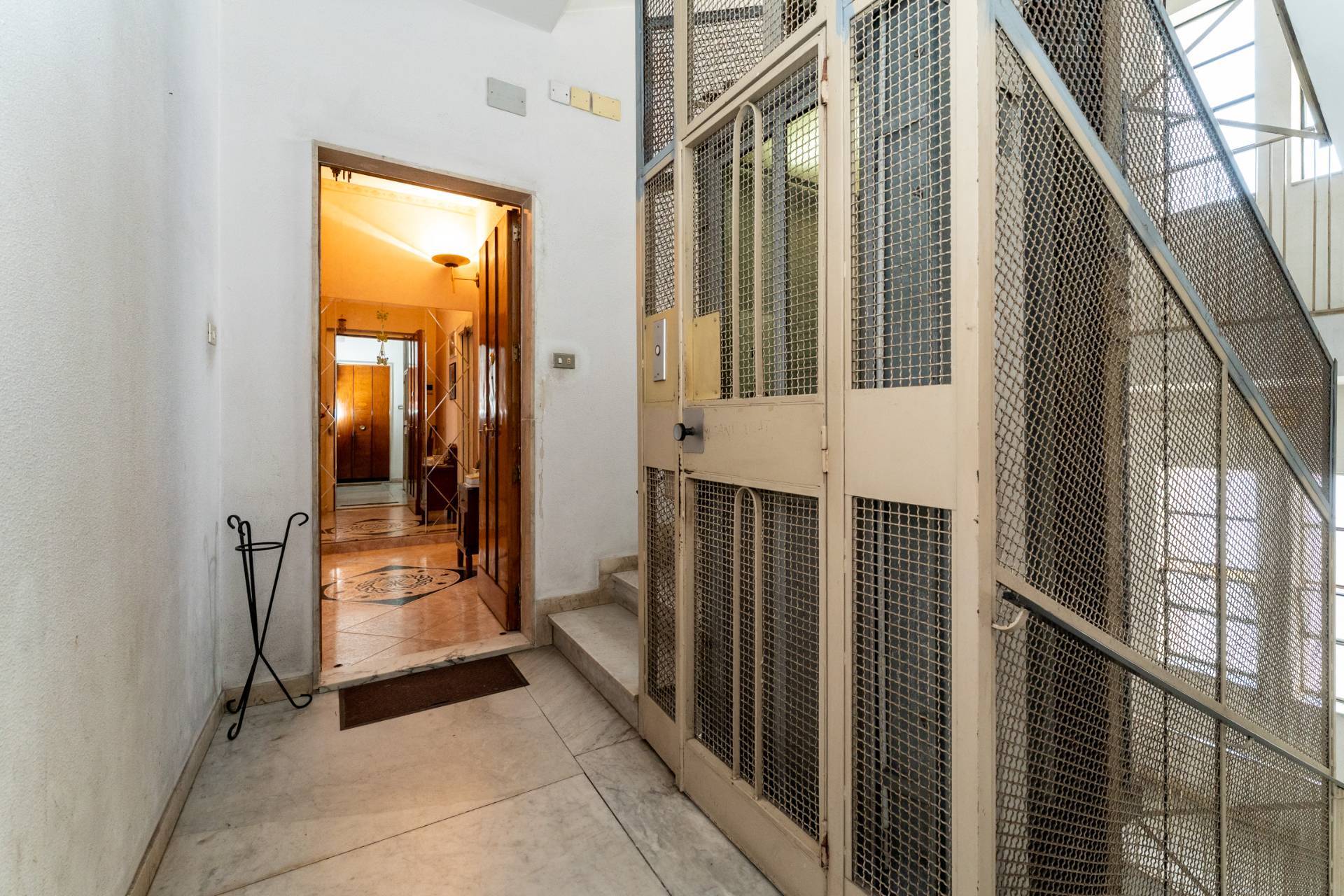 Appartamento in vendita a Catania, Zona Ambasciatori - Via E. D'Angi