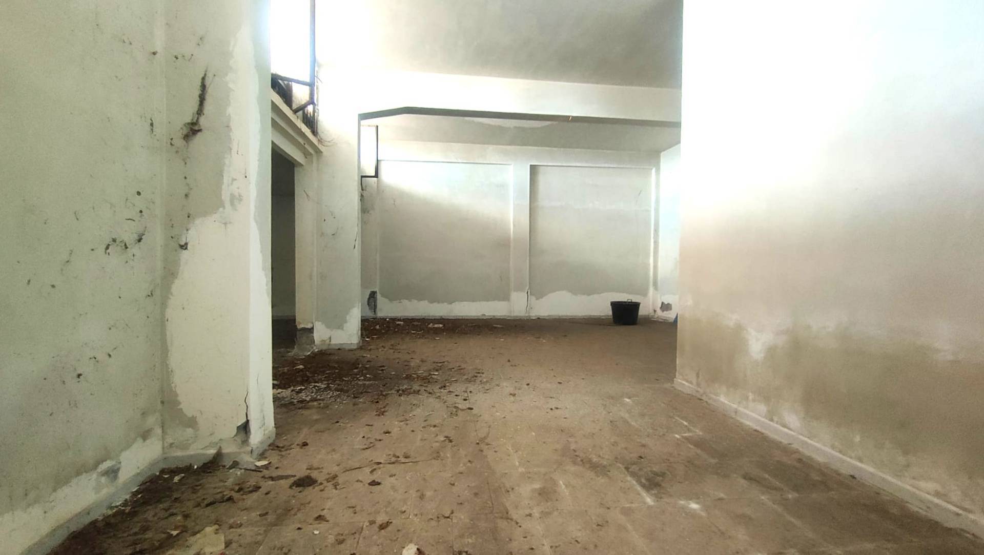 Locale commerciale in vendita a Acireale