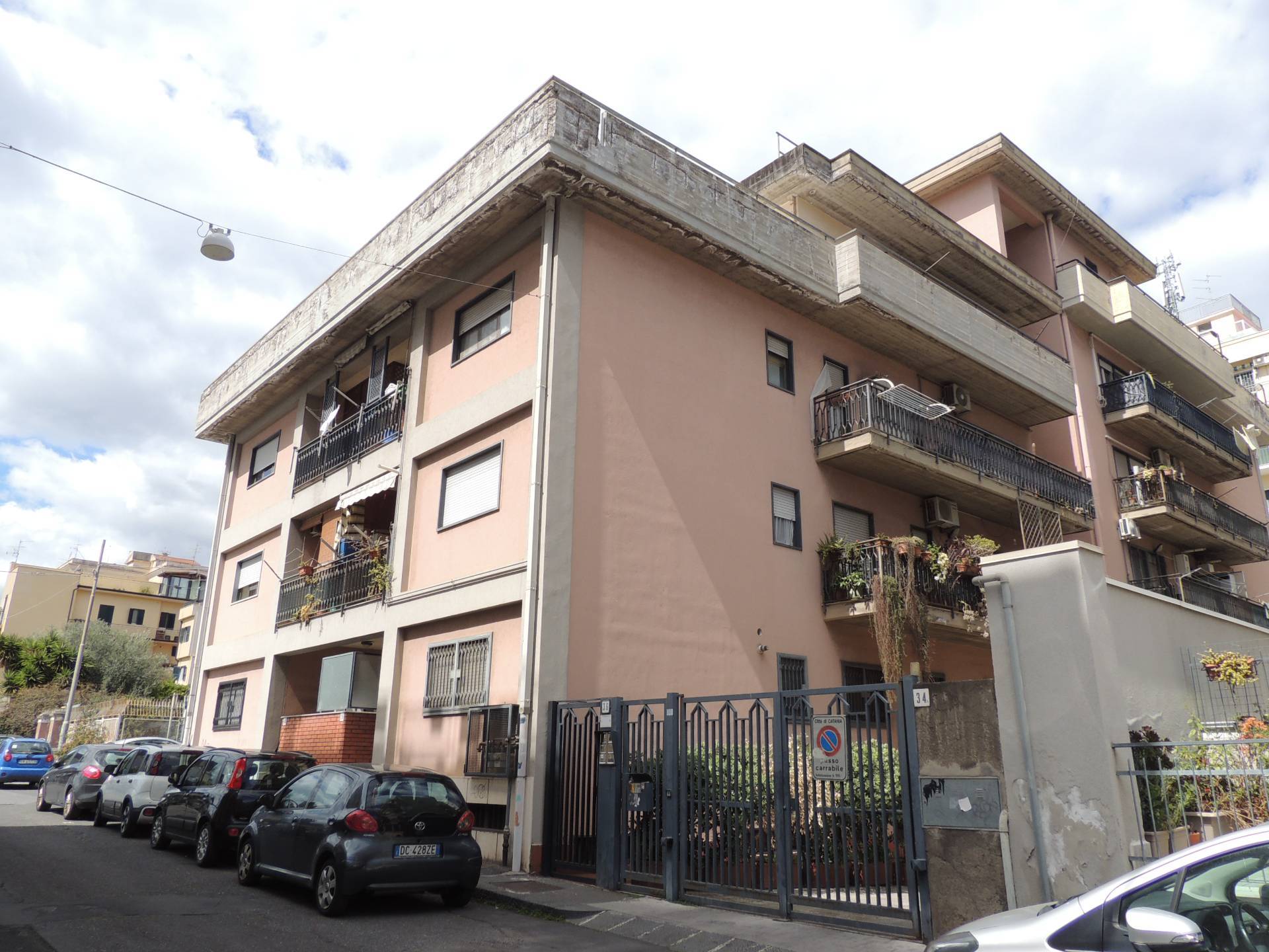 Trilocale in vendita a Catania, Zona centro