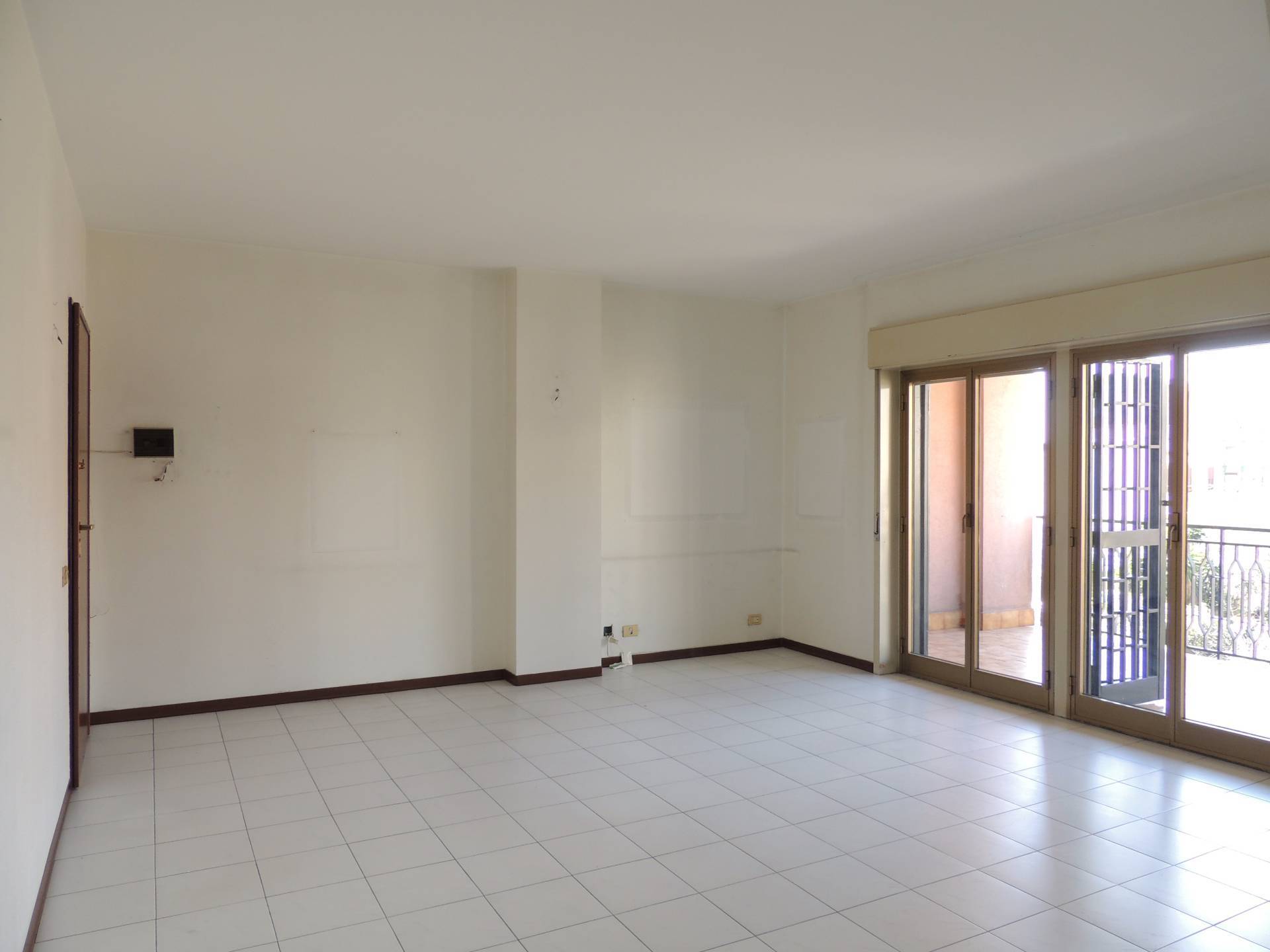 Trilocale in vendita a Catania, Zona centro