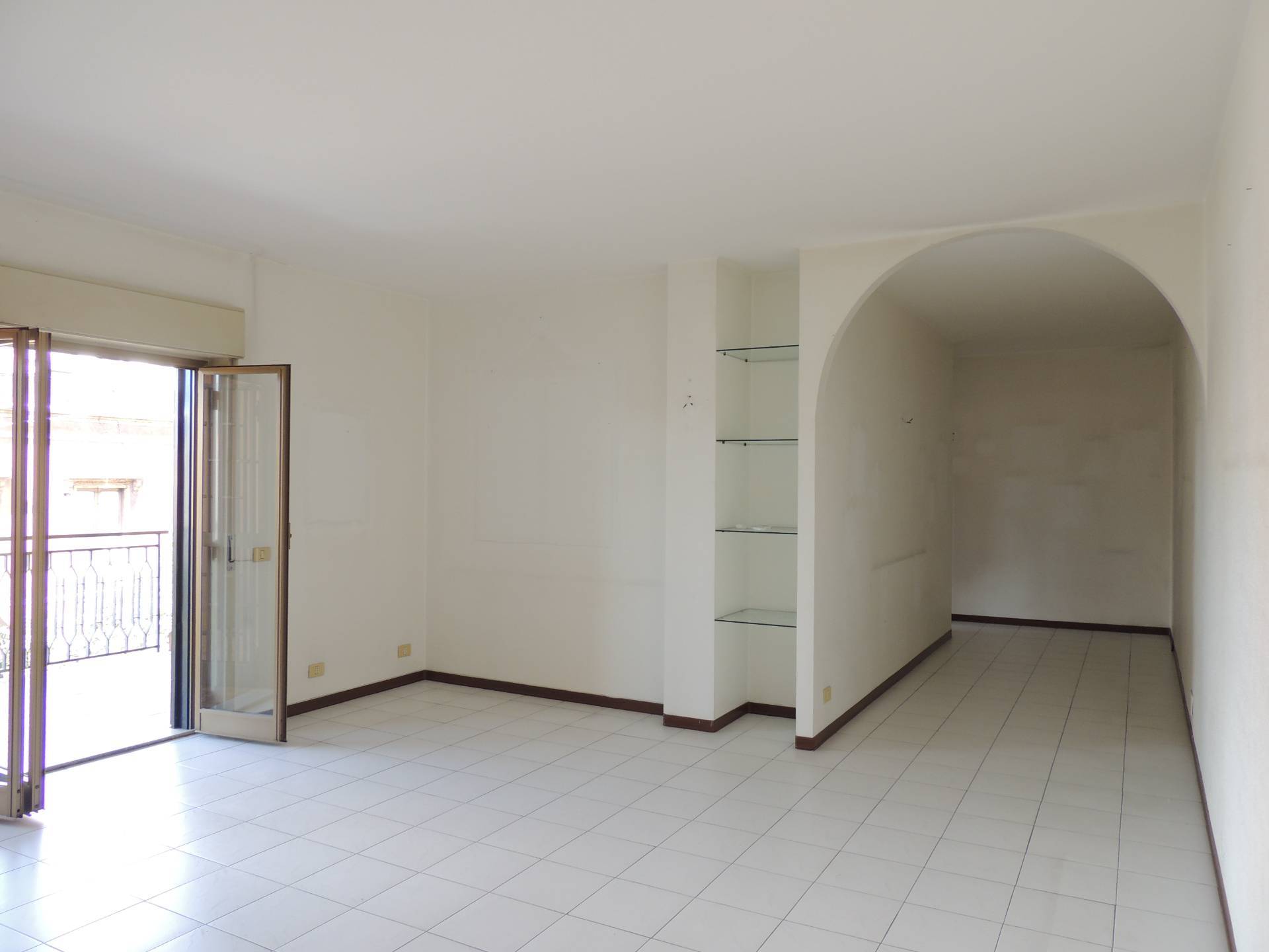 Trilocale in vendita a Catania, Zona centro