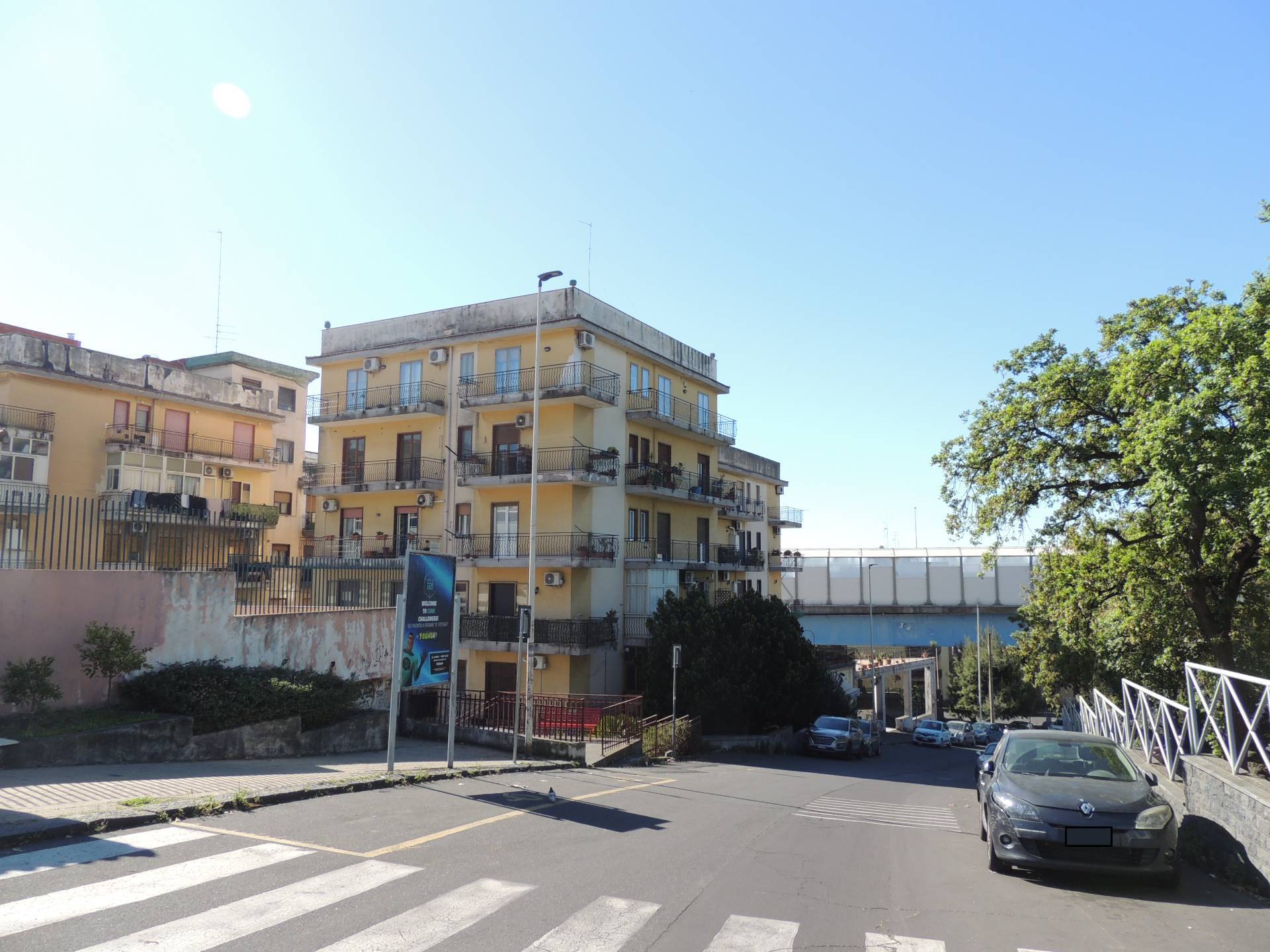 Box o garage in vendita a Gravina di Catania, San Paolo