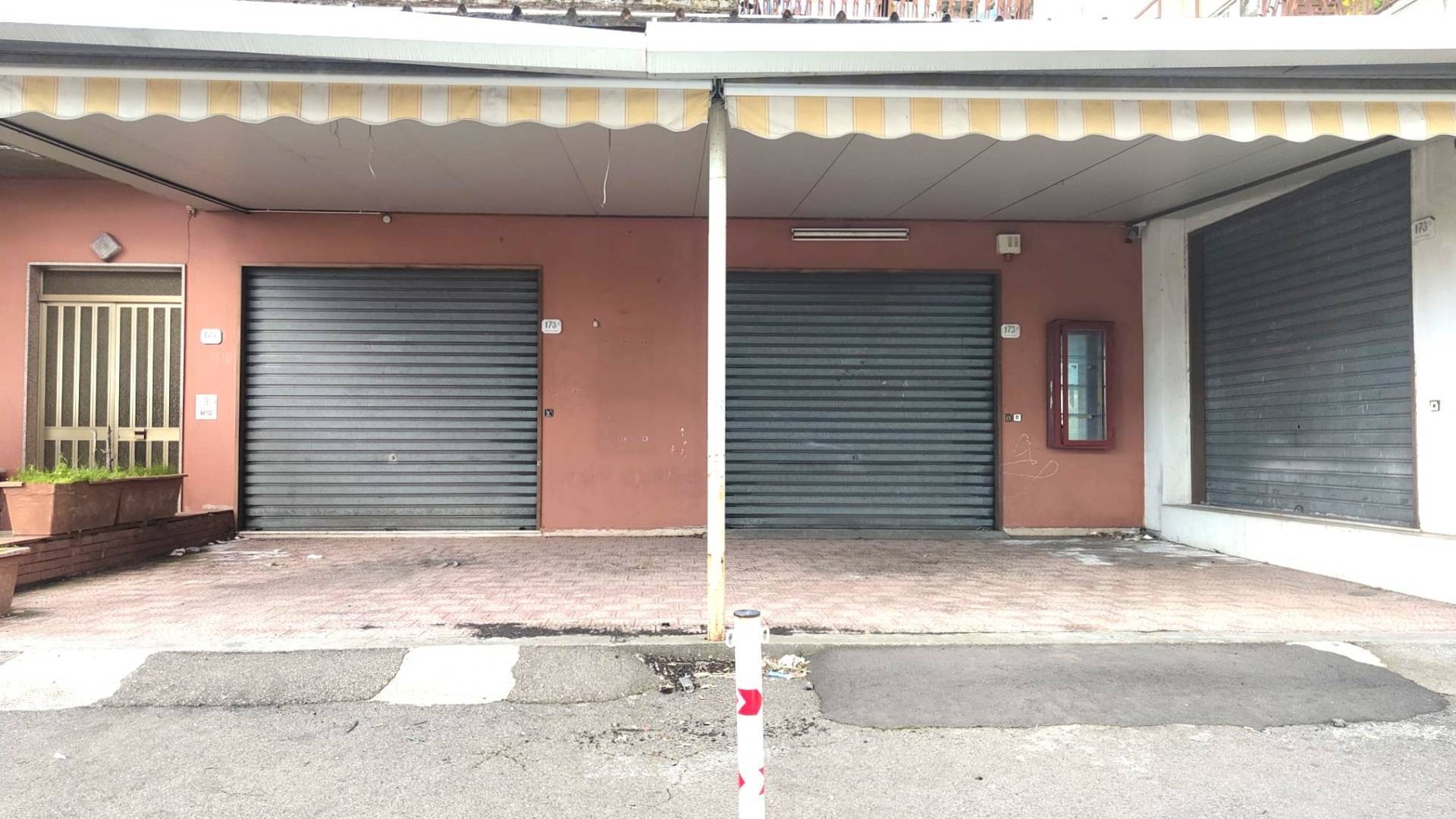 Locale commerciale in affitto a Zafferana Etnea