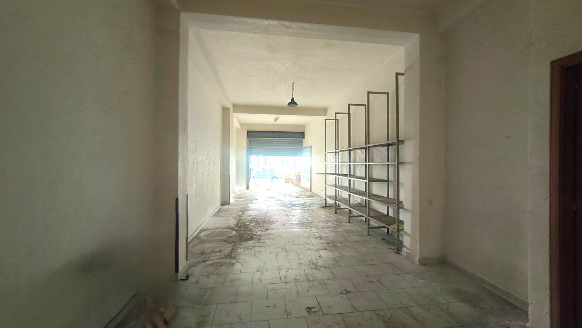 Locale commerciale in affitto a Zafferana Etnea