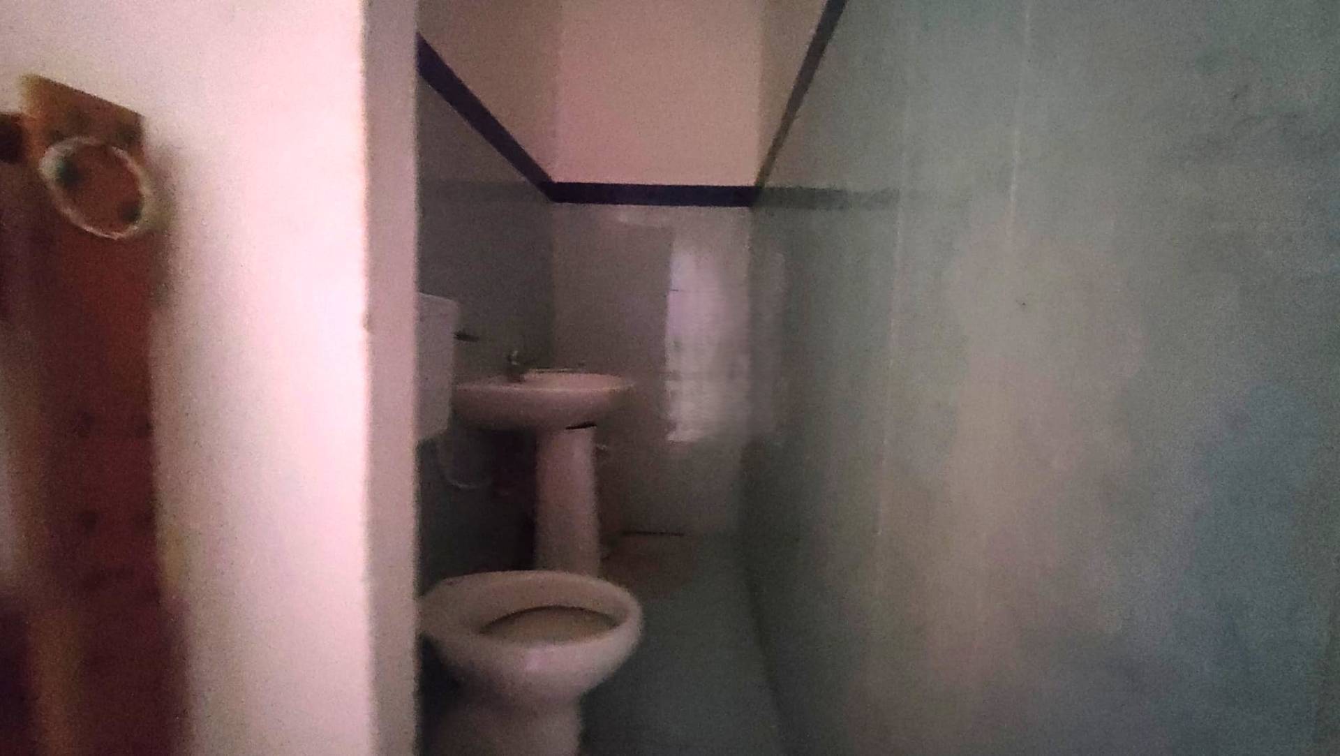 Locale commerciale in affitto a Sant'Agata li Battiati, CENTRO