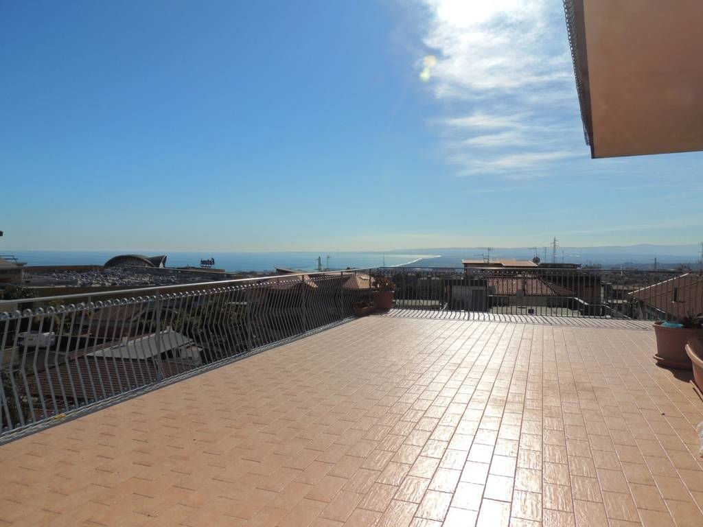 Quadrilocale in affitto a Gravina di Catania, Centro