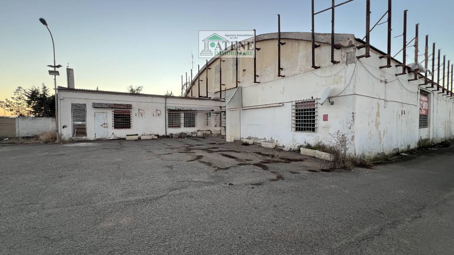 Capannone in affitto a Sestu