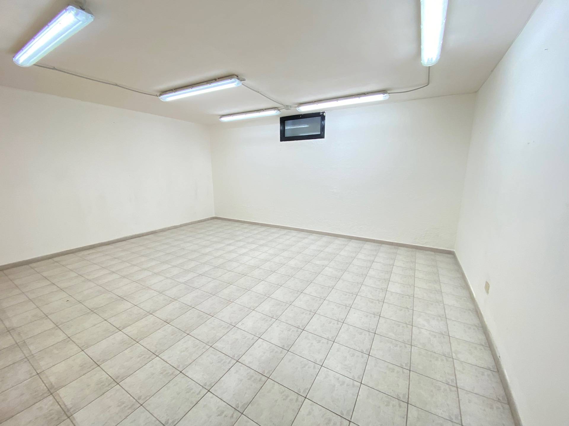 Locale commerciale in vendita a Forte dei Marmi, Centro