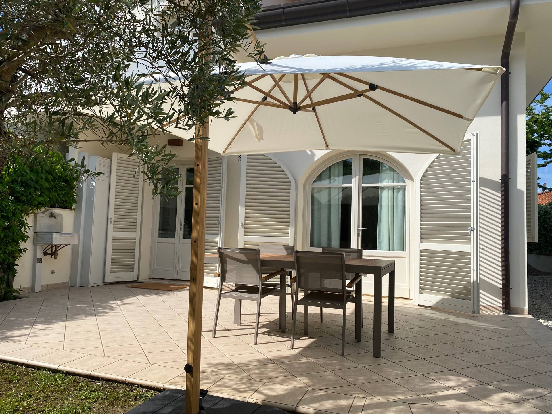 Villa Bifamiliare in affitto a Forte dei Marmi, Centro Storico
