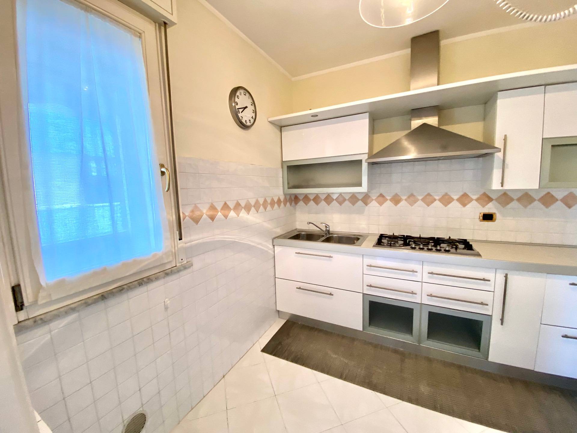 Appartamento in vendita a Viareggio, Viareggio