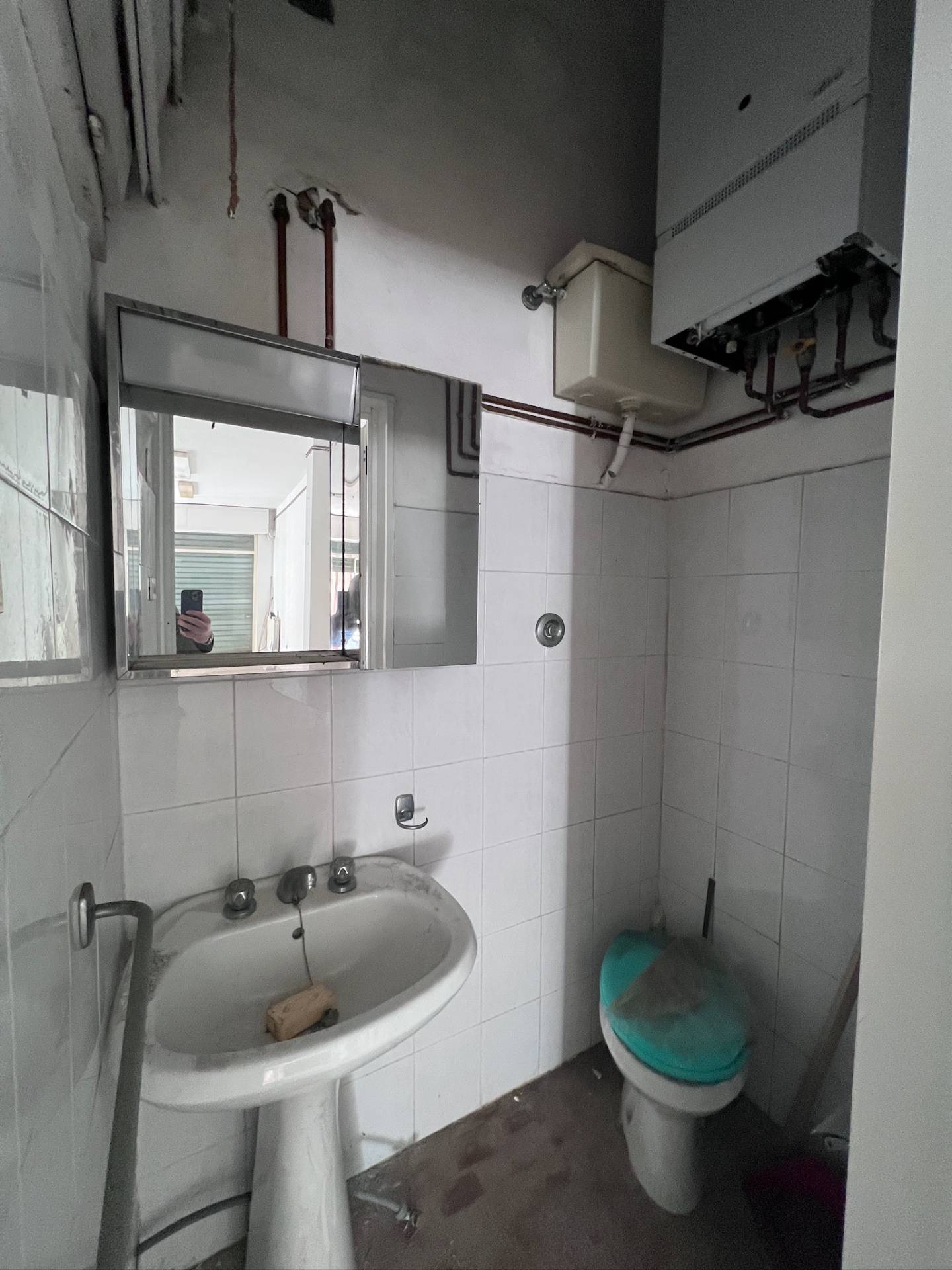 Locale commerciale in vendita a Viareggio, Fascia Mare