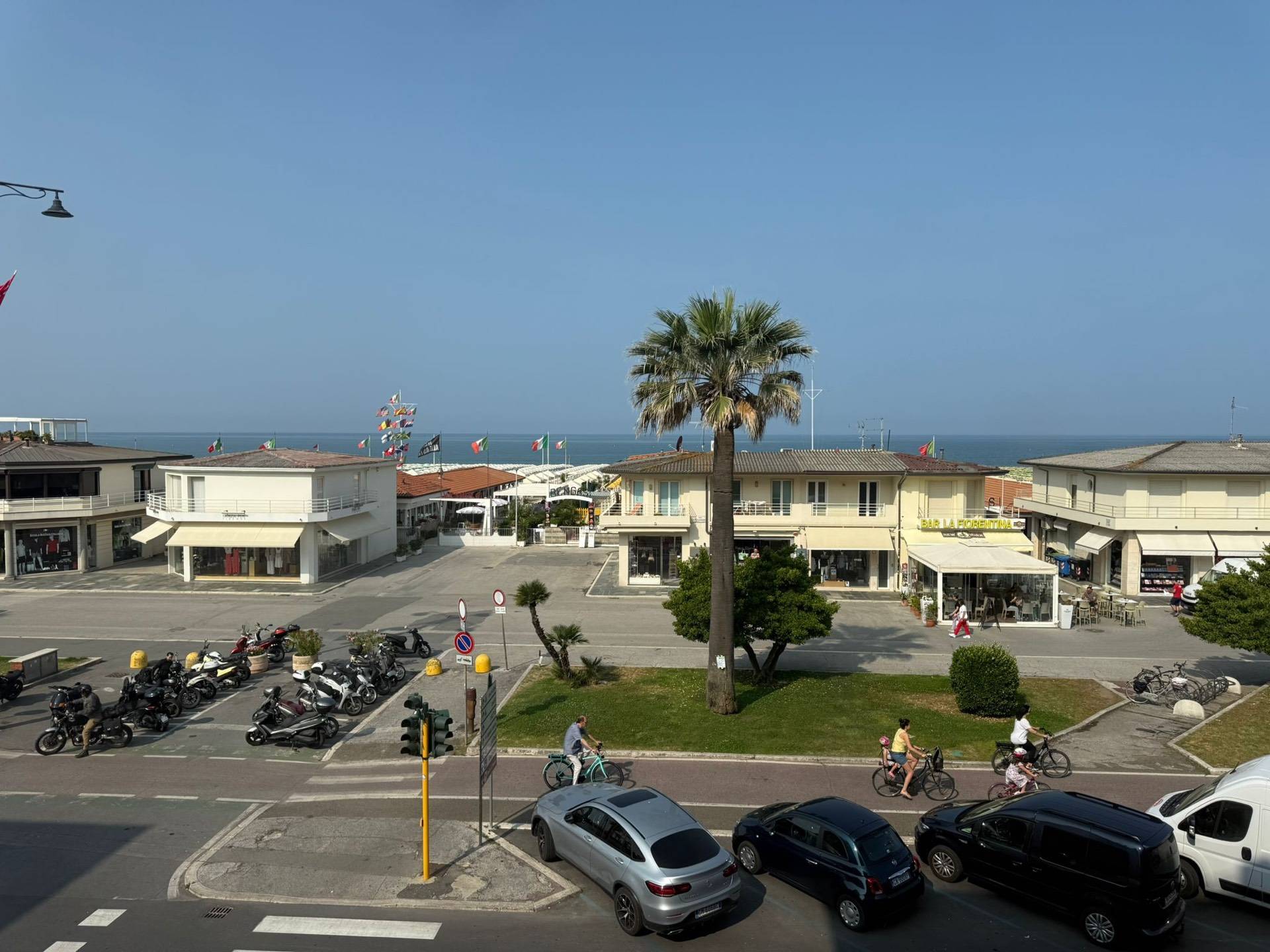 Appartamento in vendita a Viareggio, Lungo Mare