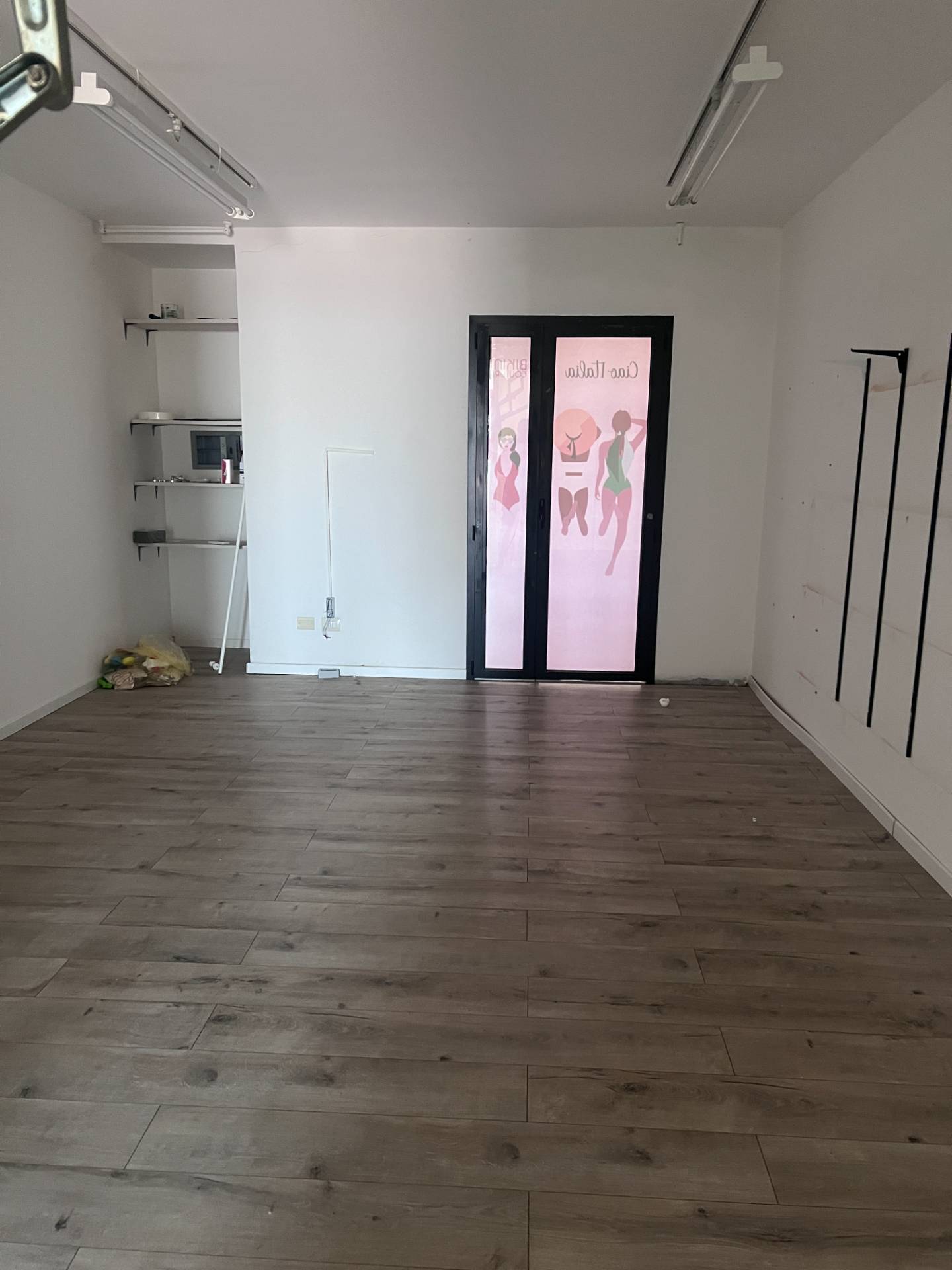 Locale commerciale in affitto a Viareggio, Lungo Mare