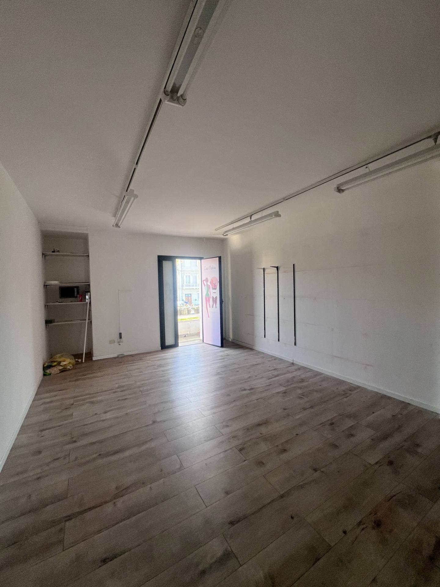 Locale commerciale in affitto a Viareggio, Lungo Mare