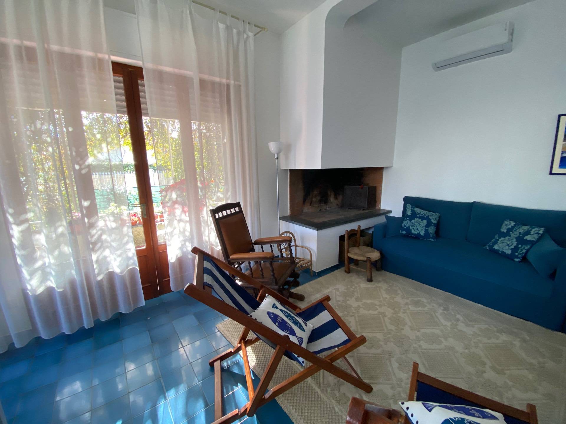 Villa Bifamiliare in affitto a Forte dei Marmi, Centro