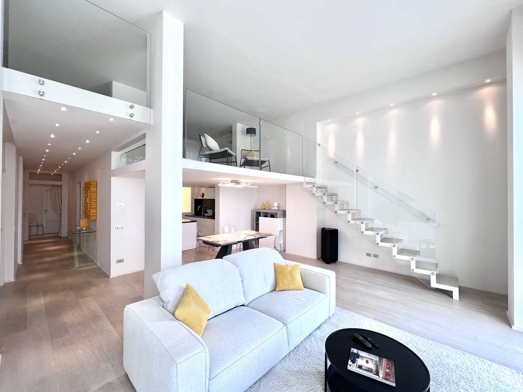 Appartamento in vendita a Viareggio, Lungo Mare