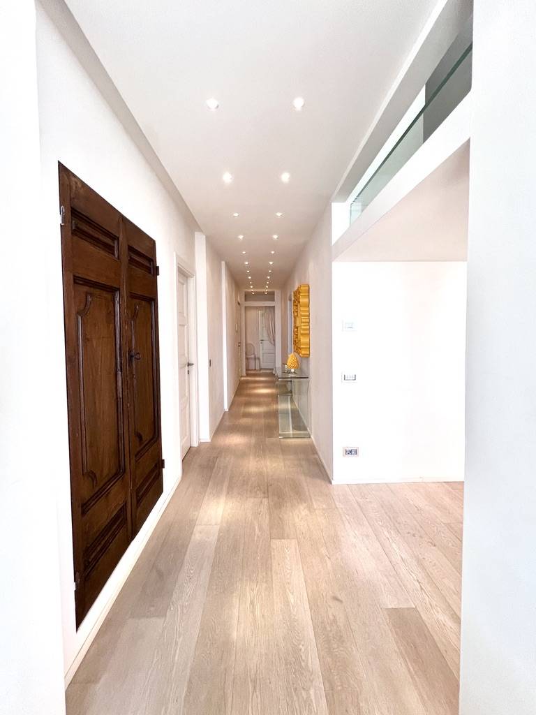 Appartamento in vendita a Viareggio, Lungo Mare