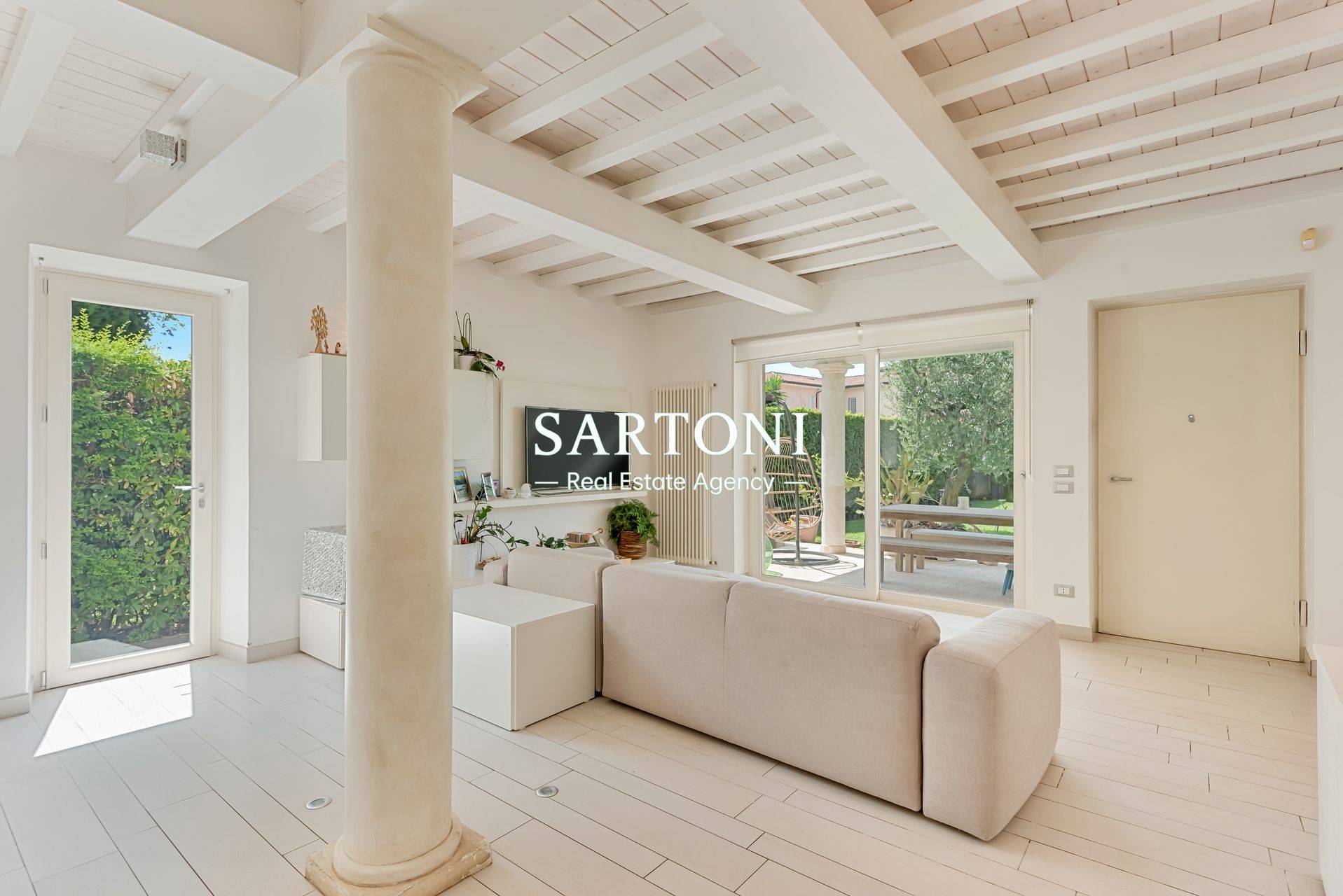 Villa in vendita a Camaiore, Lido di Camaiore