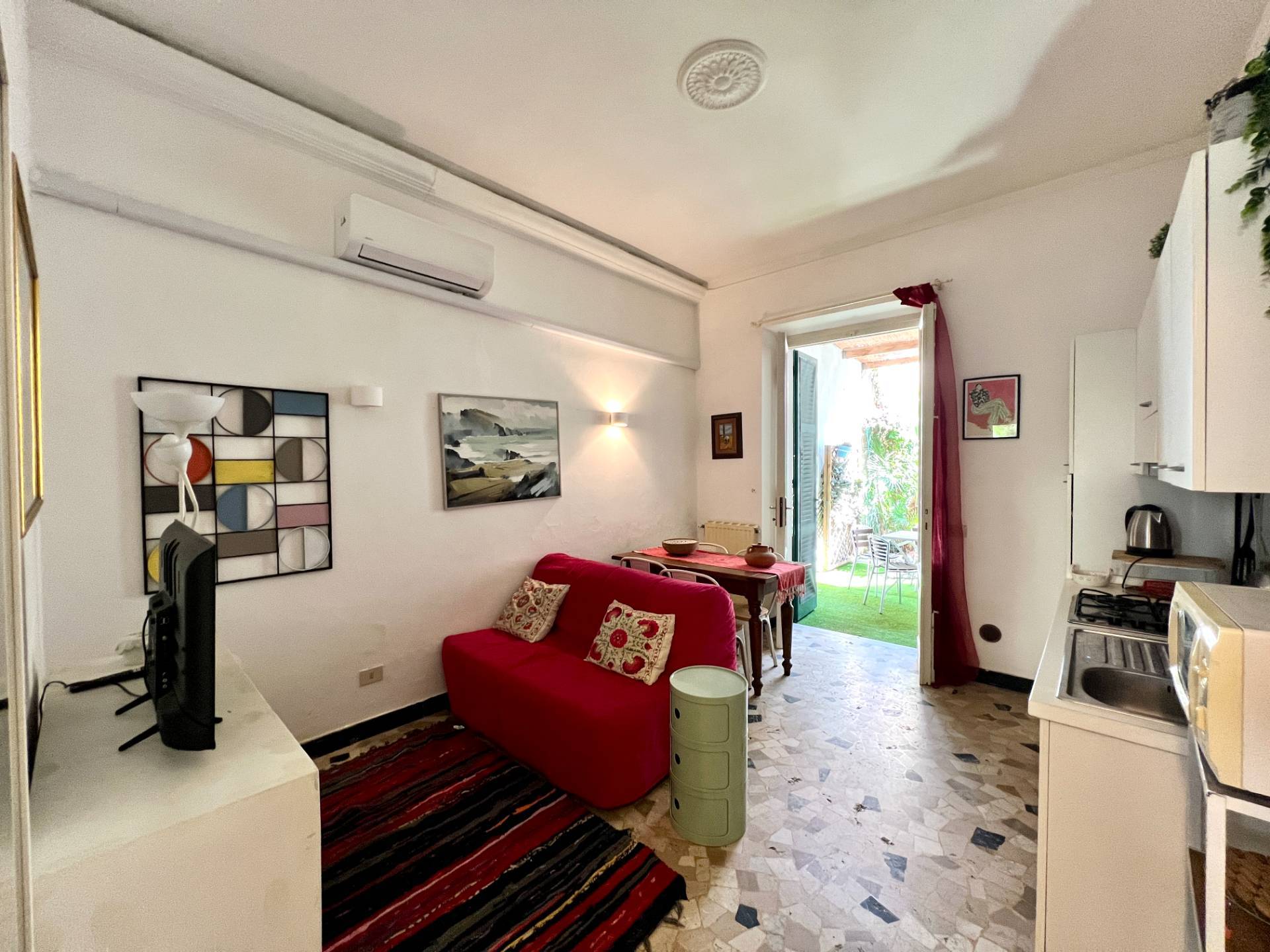 Casa indipendente in vendita a Viareggio, Centro pineta