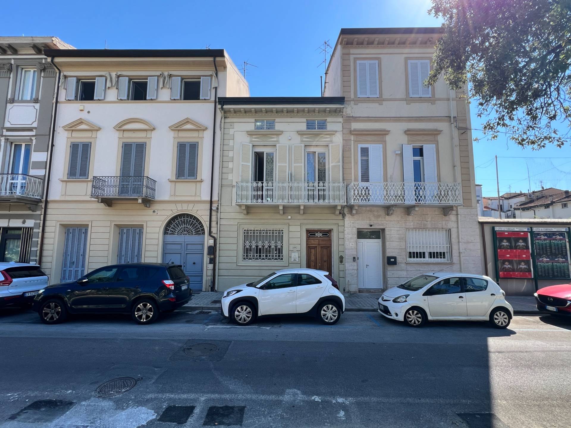 Casa indipendente in vendita a Viareggio, Centro pineta