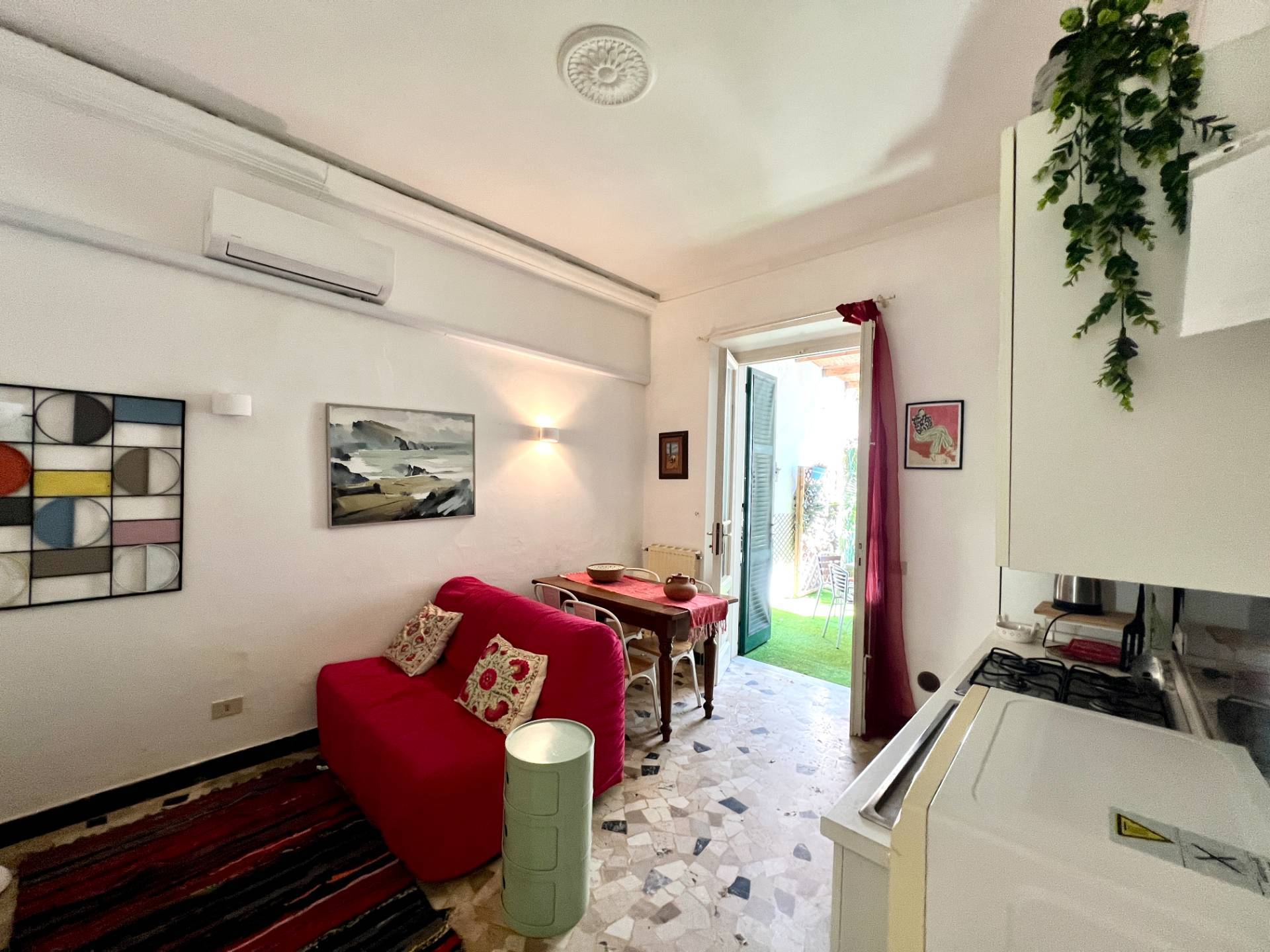 Casa indipendente in vendita a Viareggio, Centro pineta