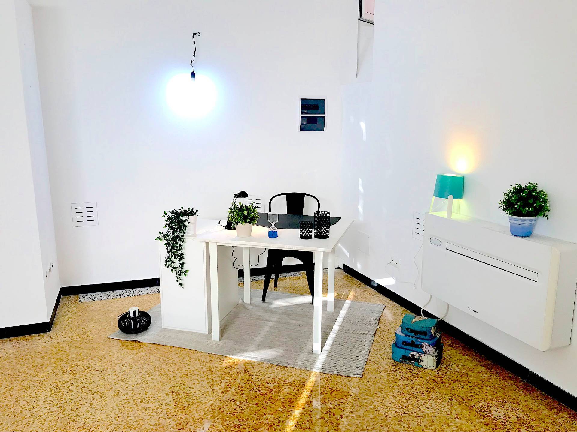 Locale commerciale in affitto a Moneglia, Centro