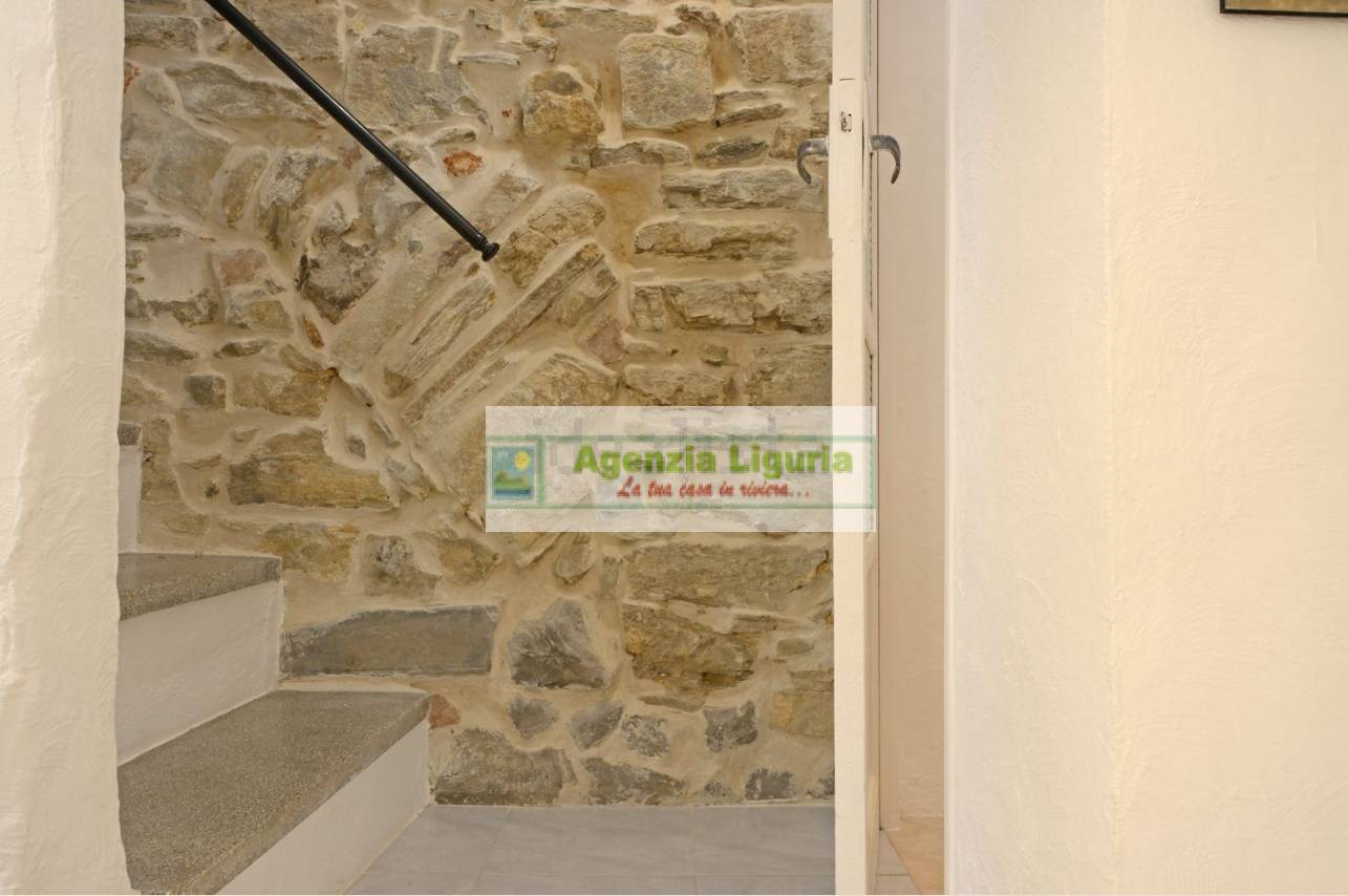 Appartamento in vendita a Perinaldo