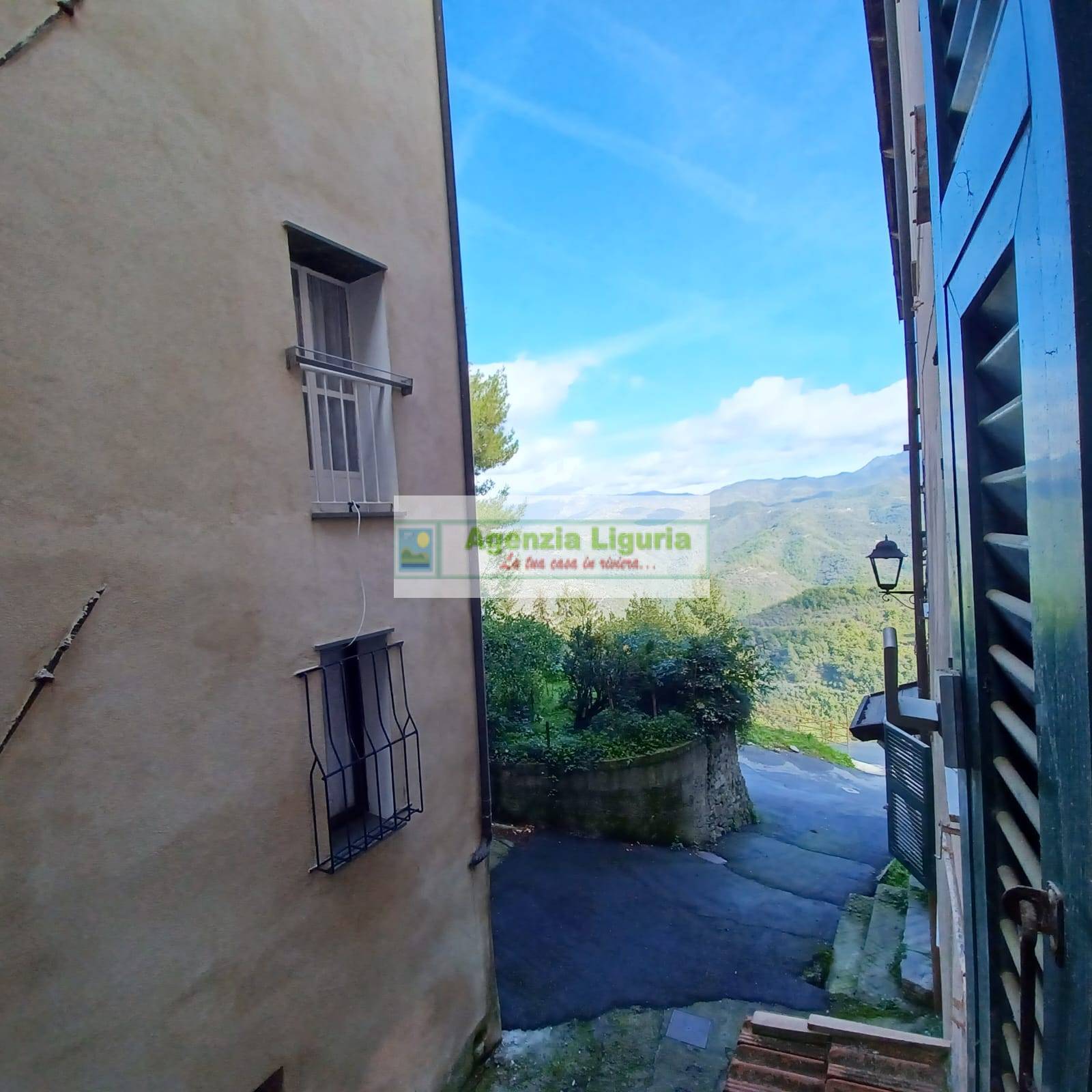 Appartamento in vendita a Perinaldo